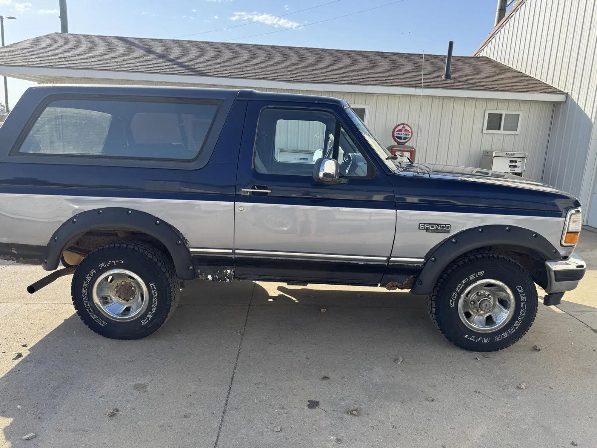 1995 Ford Bronco XLT