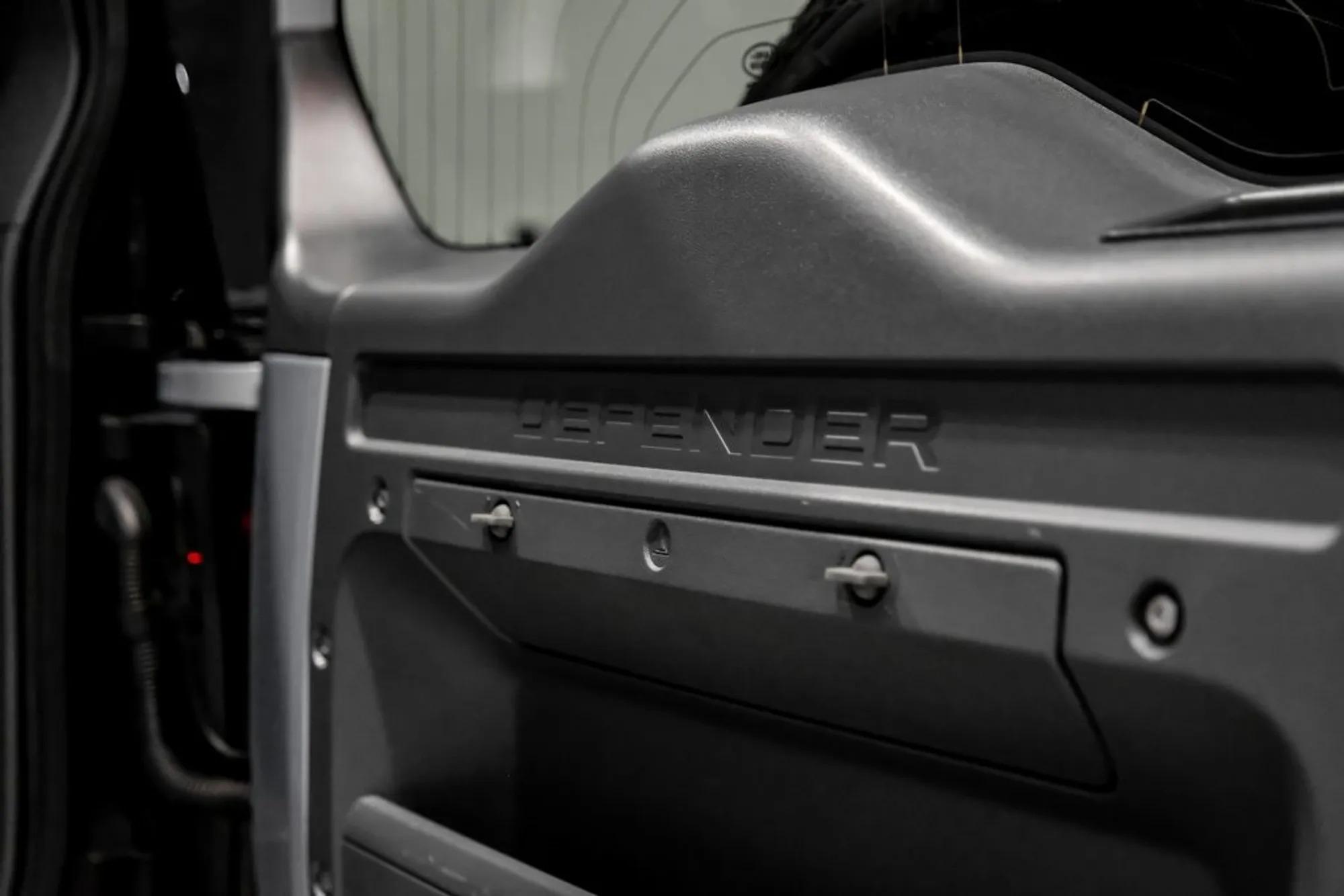 2022 Land Rover Defender 90 X-Dynamic S