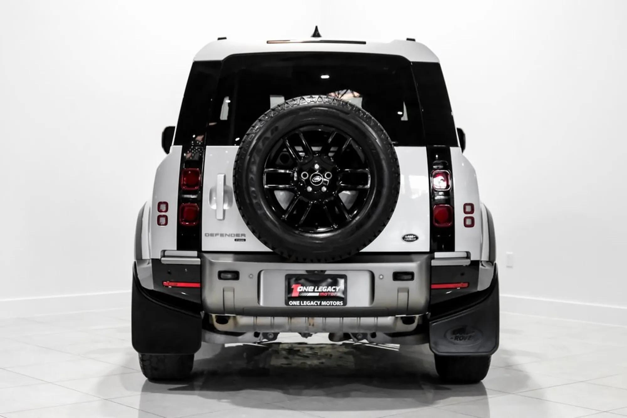 2022 Land Rover Defender 90 X-Dynamic S - 4