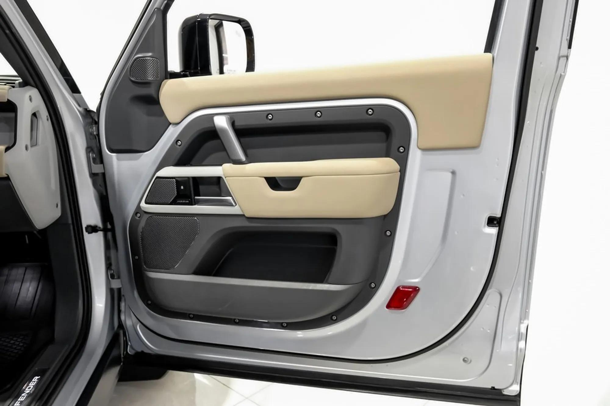 2022 Land Rover Defender 90 X-Dynamic S