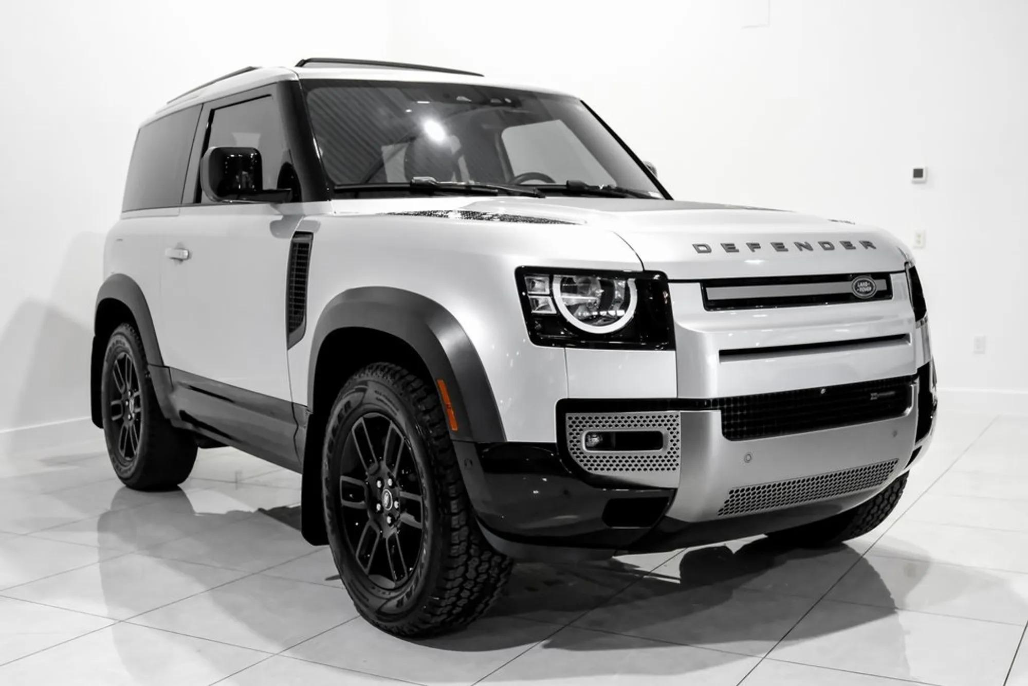 2022 Land Rover Defender 90 X-Dynamic S - 3