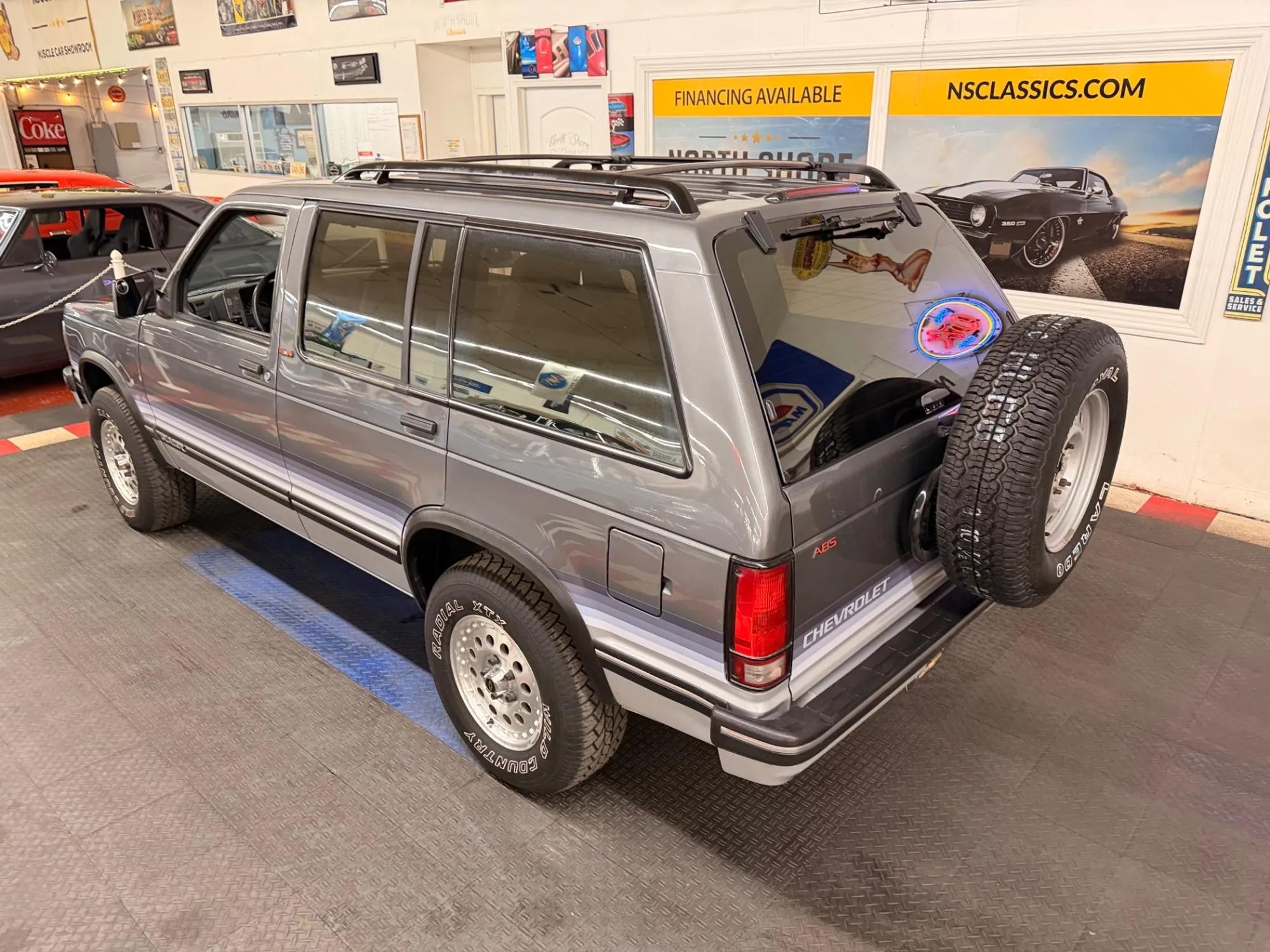 1994 Chevrolet S-10 Blazer - 4