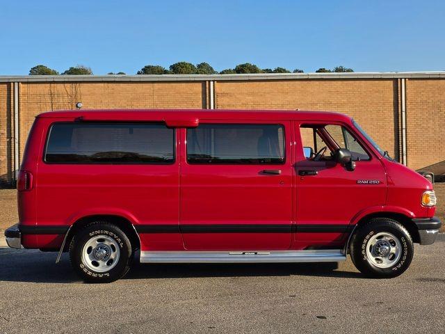 1994 Dodge Ram Van B250 LE - 2