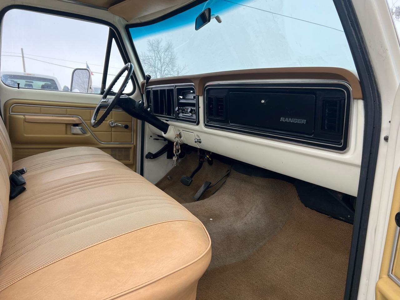 1977 Ford F-350 Ranger Camper Special