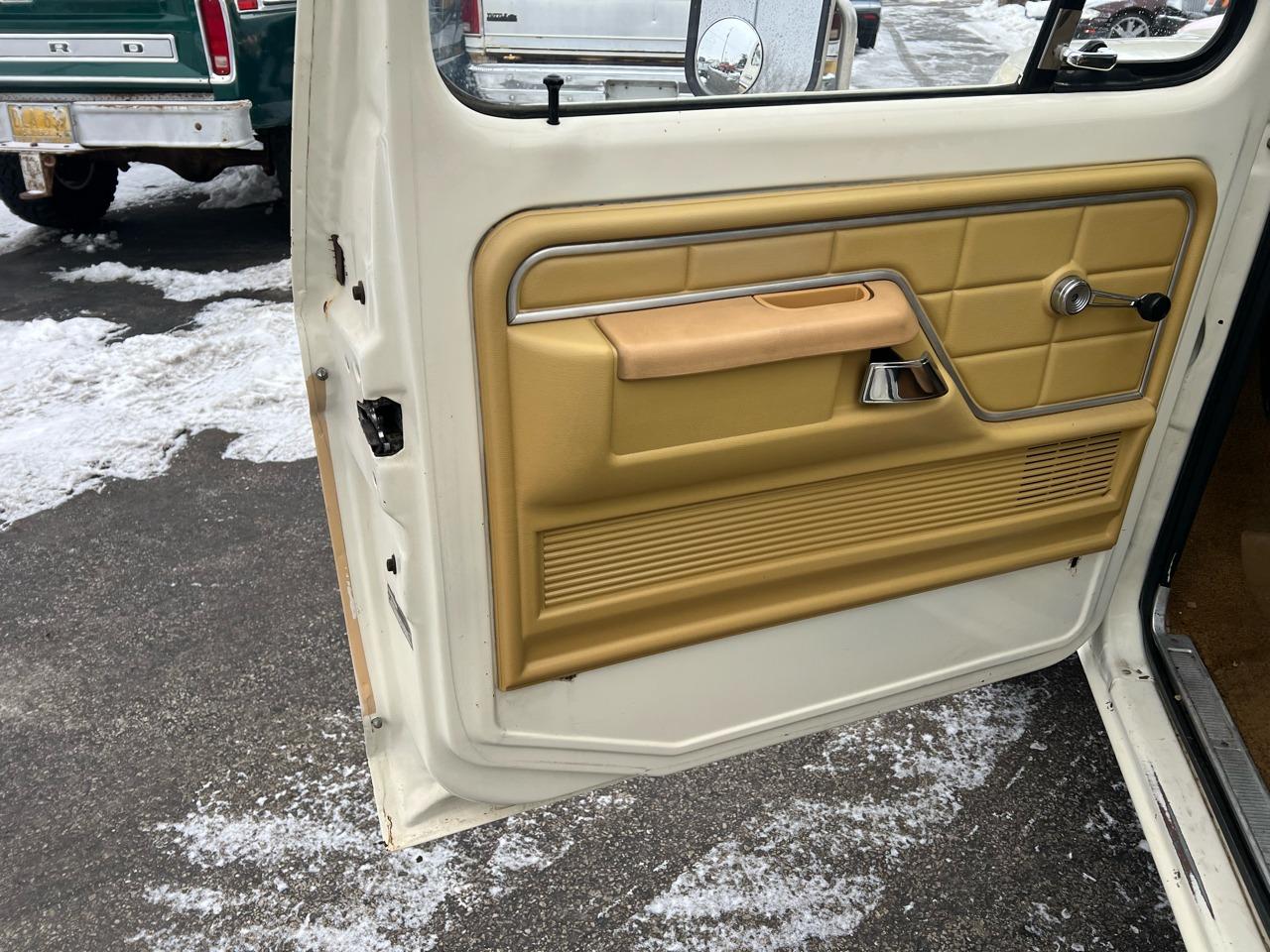 1977 Ford F-350 Ranger Camper Special