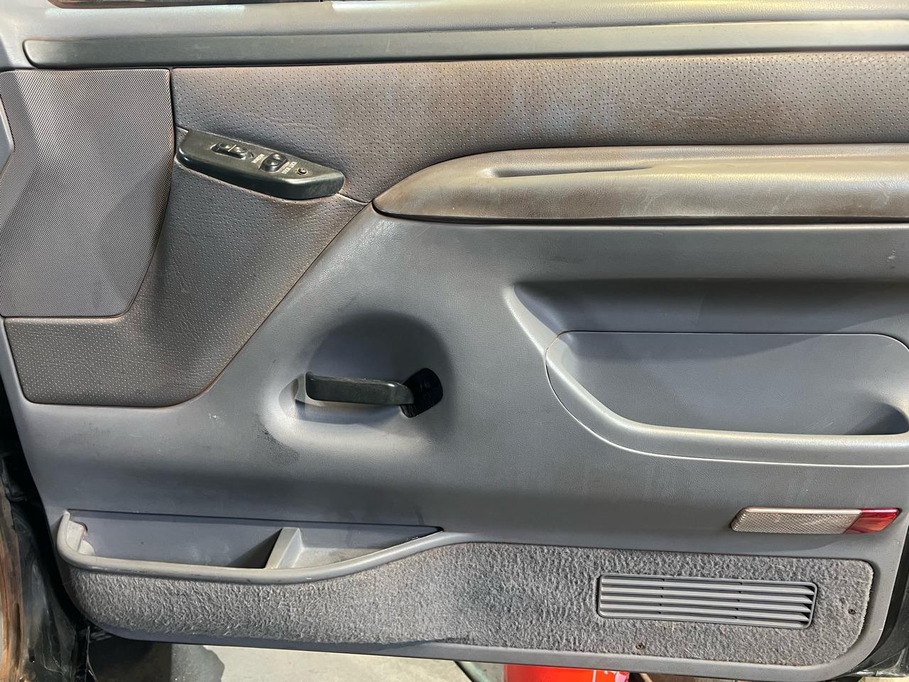 1995 Ford Bronco XLT