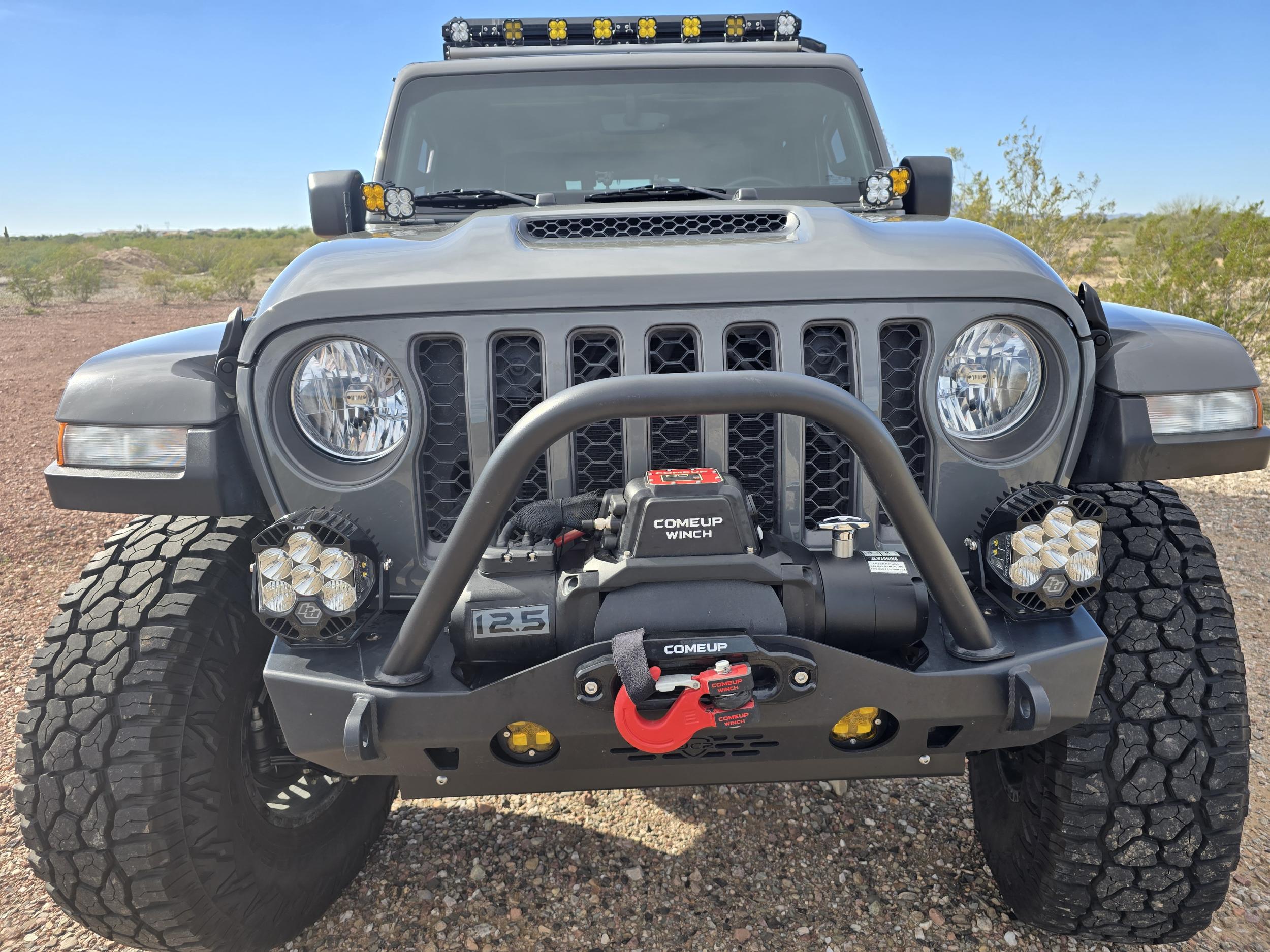 Modified 2022 Jeep Gladiator Mojave 4×4