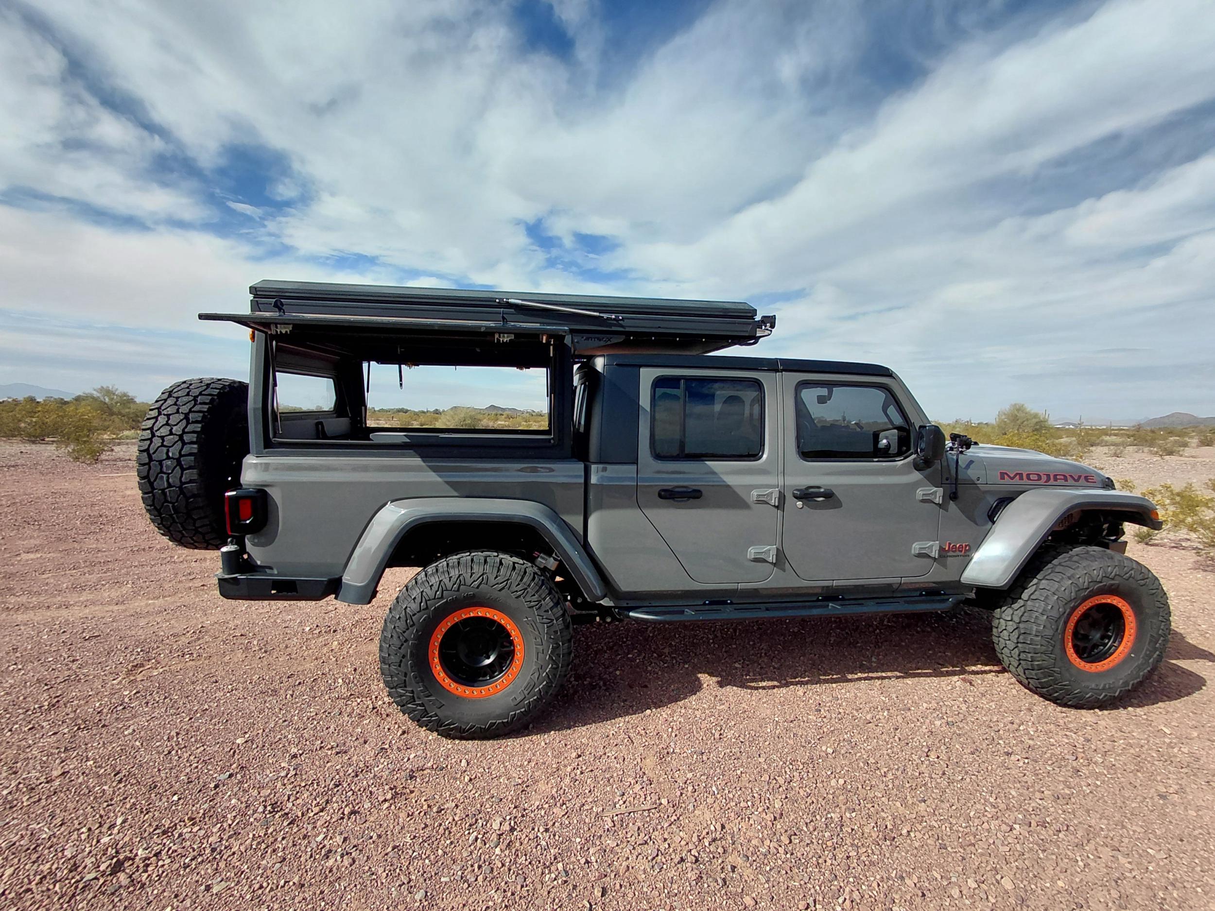 Modified 2022 Jeep Gladiator Mojave 4×4