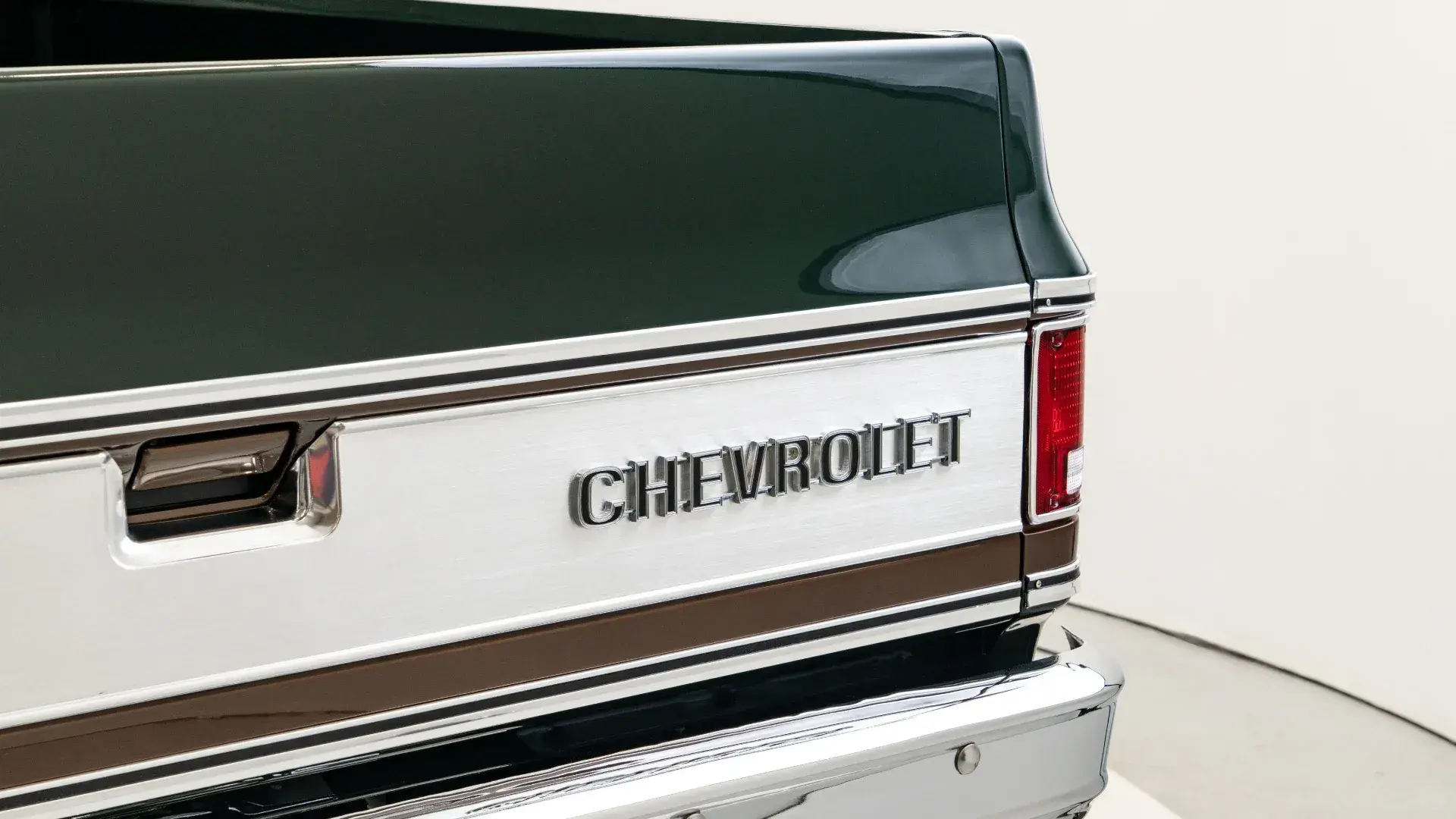 Velocity-Built 1977 Chevrolet K10