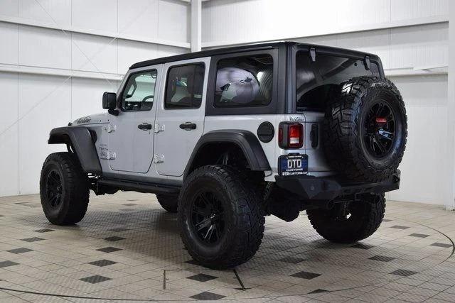 2022 Jeep Wrangler Unlimited Sahara - 3