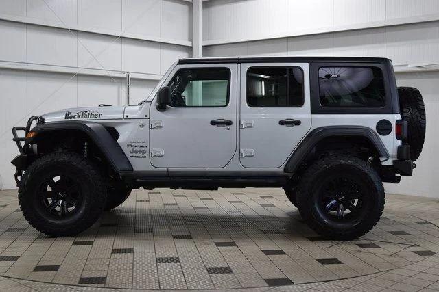 2022 Jeep Wrangler Unlimited Sahara - 2