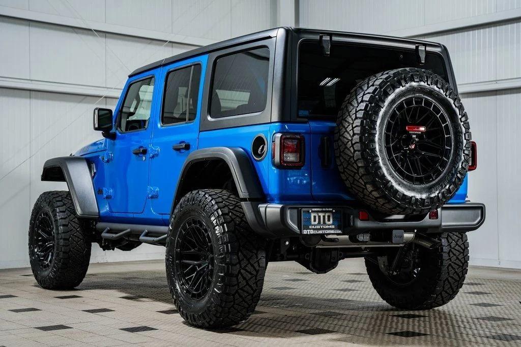 2024 Jeep Wrangler Willys - 2
