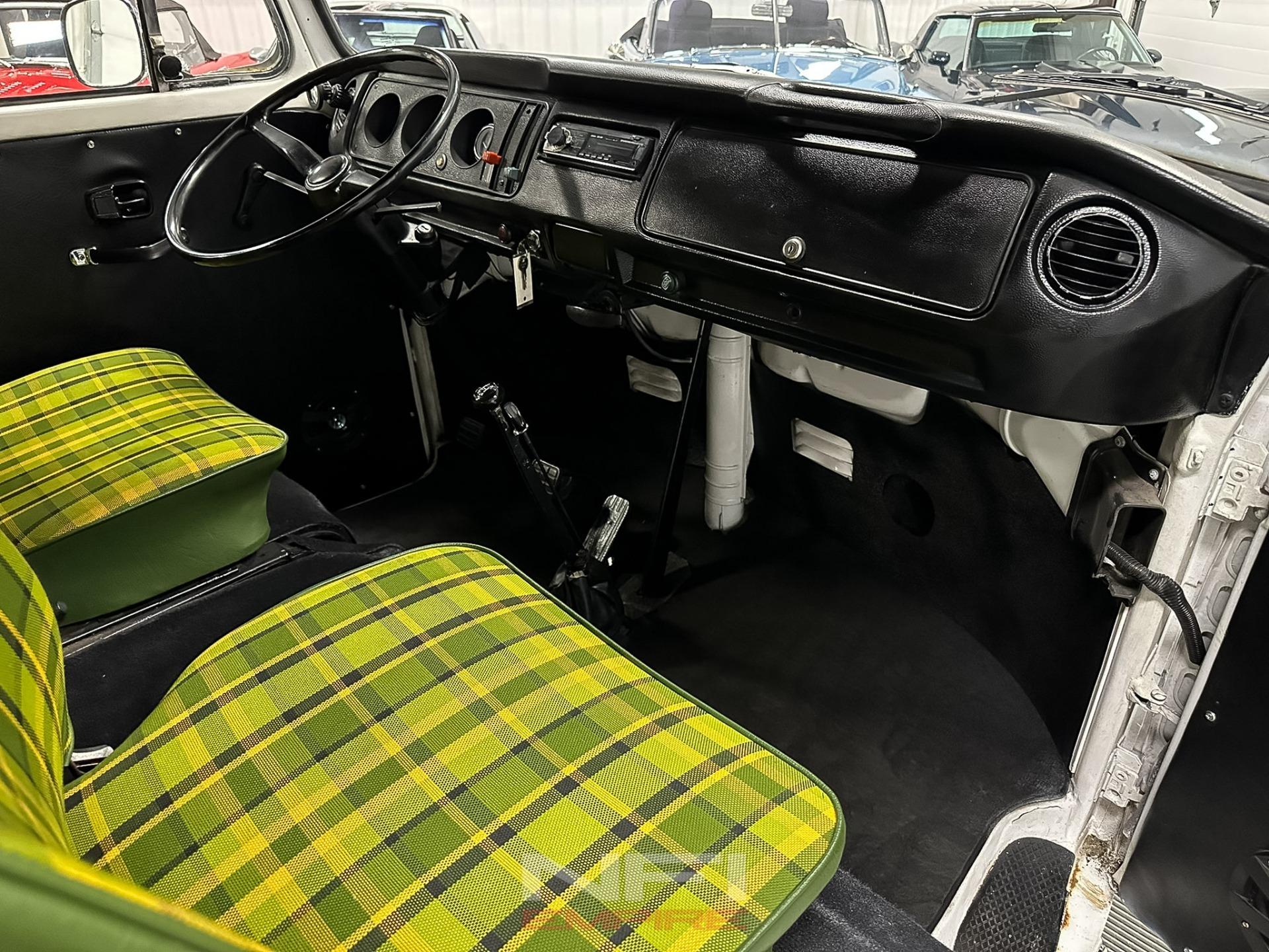 1977 Volkswagen Westfalia Camper Van