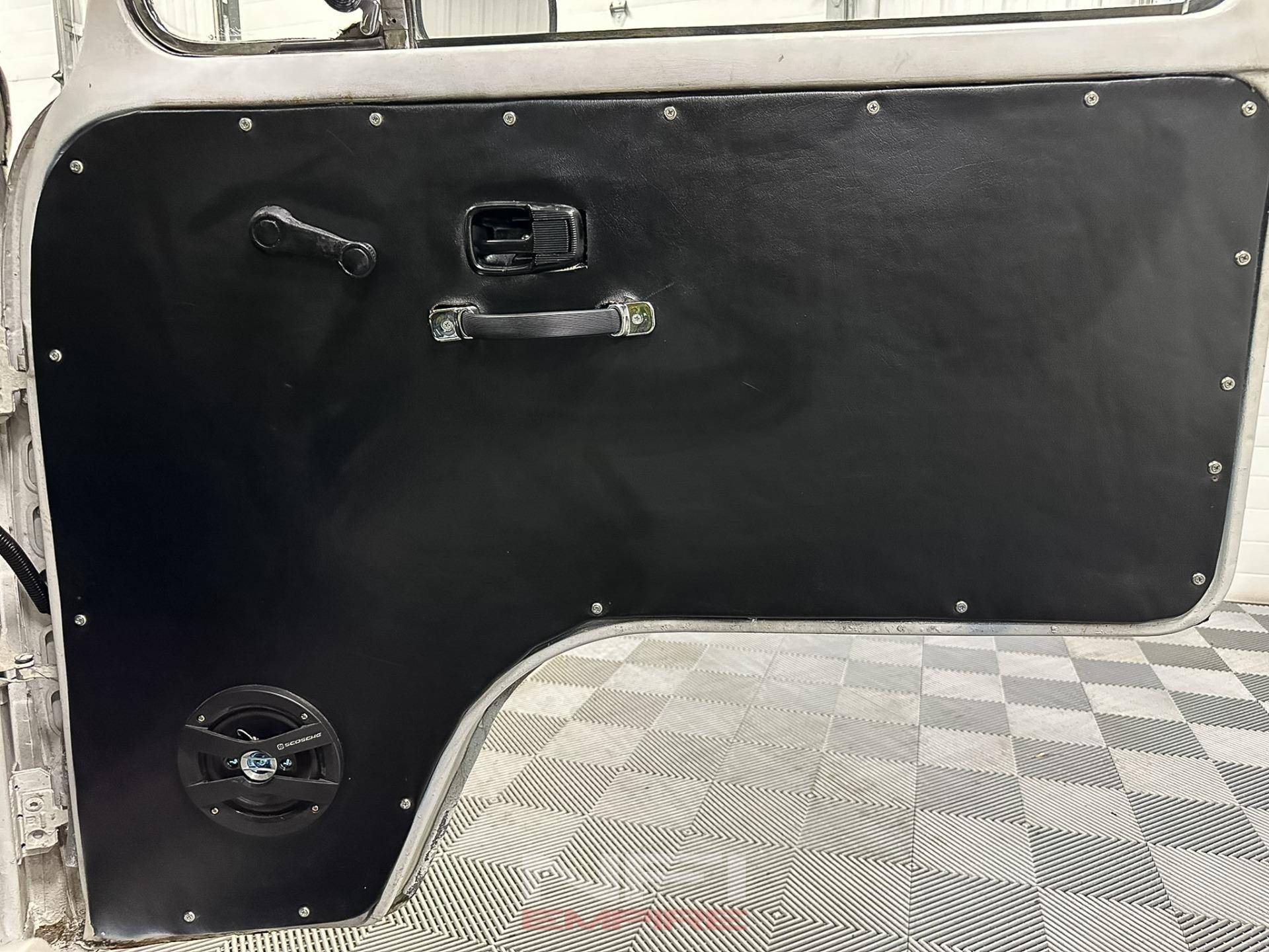 1977 Volkswagen Westfalia Camper Van