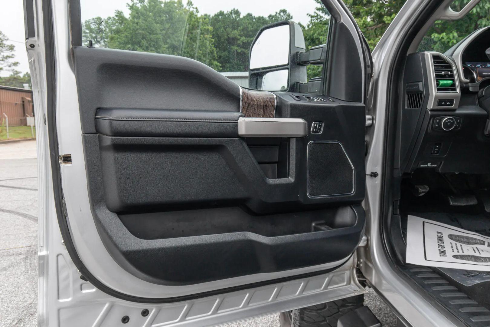 2019 Ford F-350 Super Duty Lariat