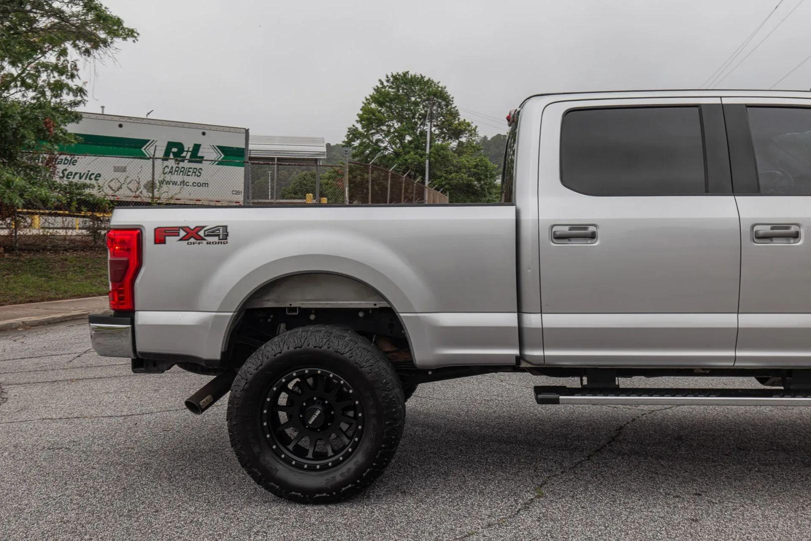 2019 Ford F-350 Super Duty Lariat - 5