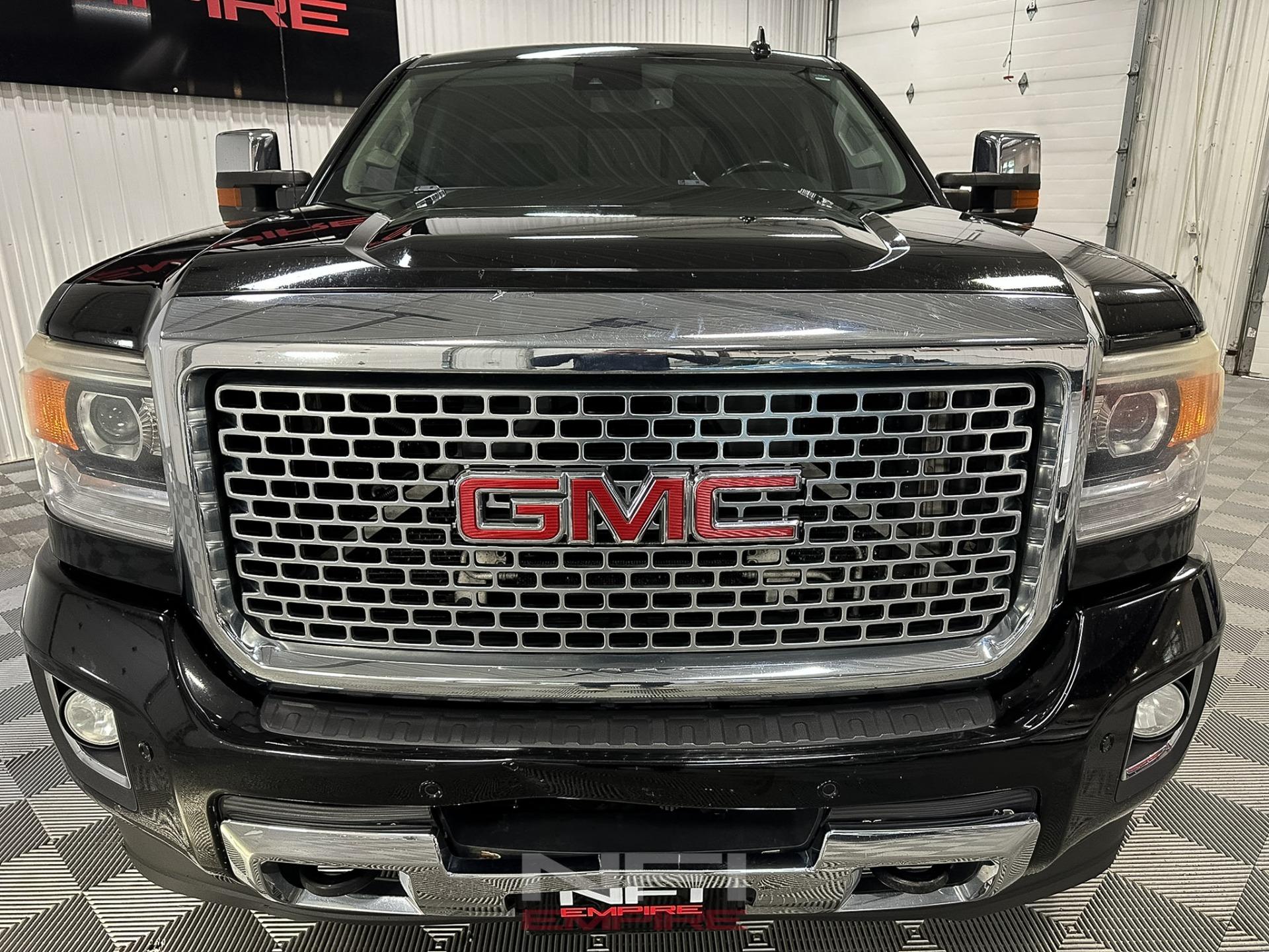 2015 GMC Sierra 2500 HD Denali - 3