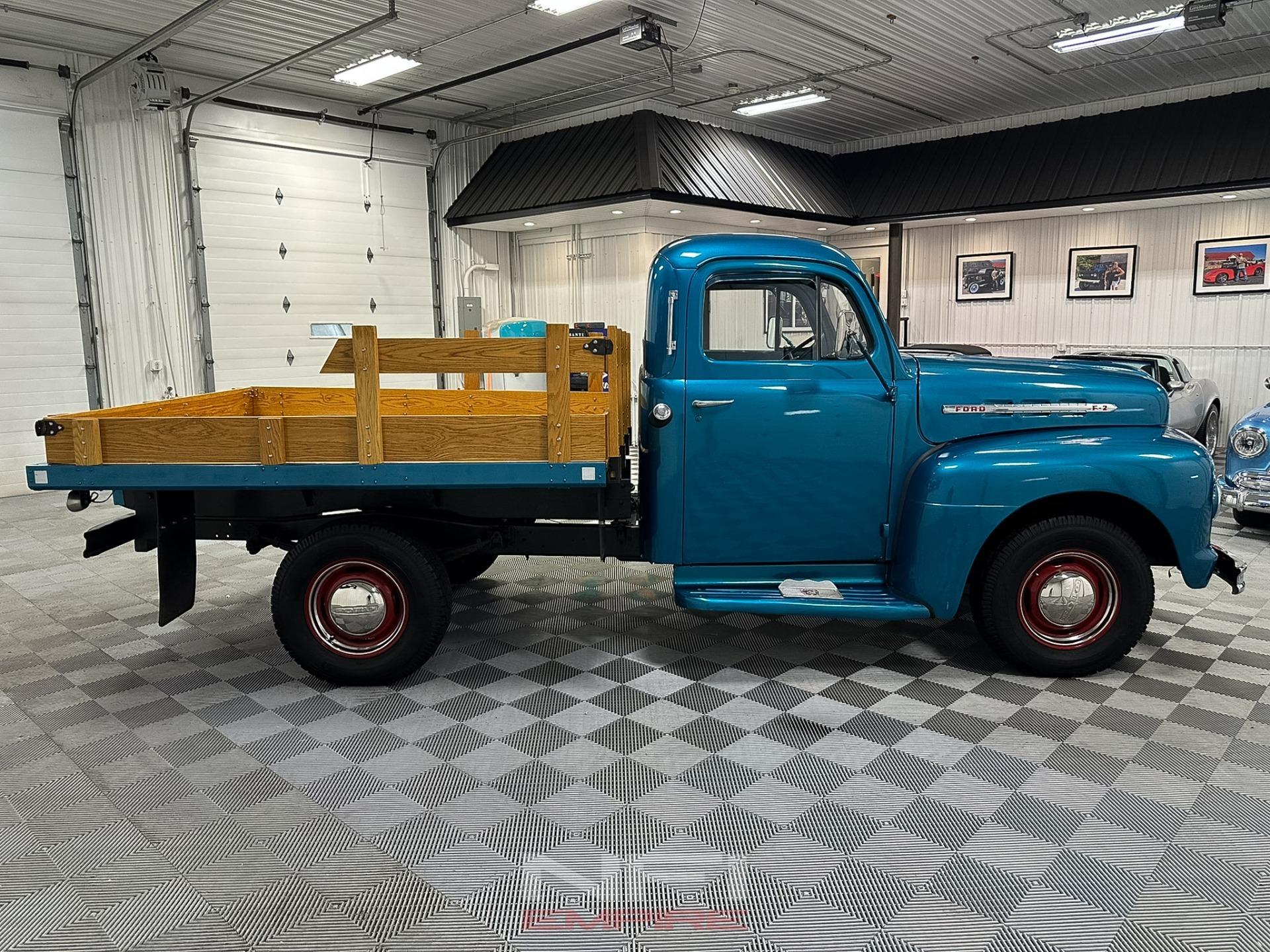 1951 Ford F2 Dump Truck