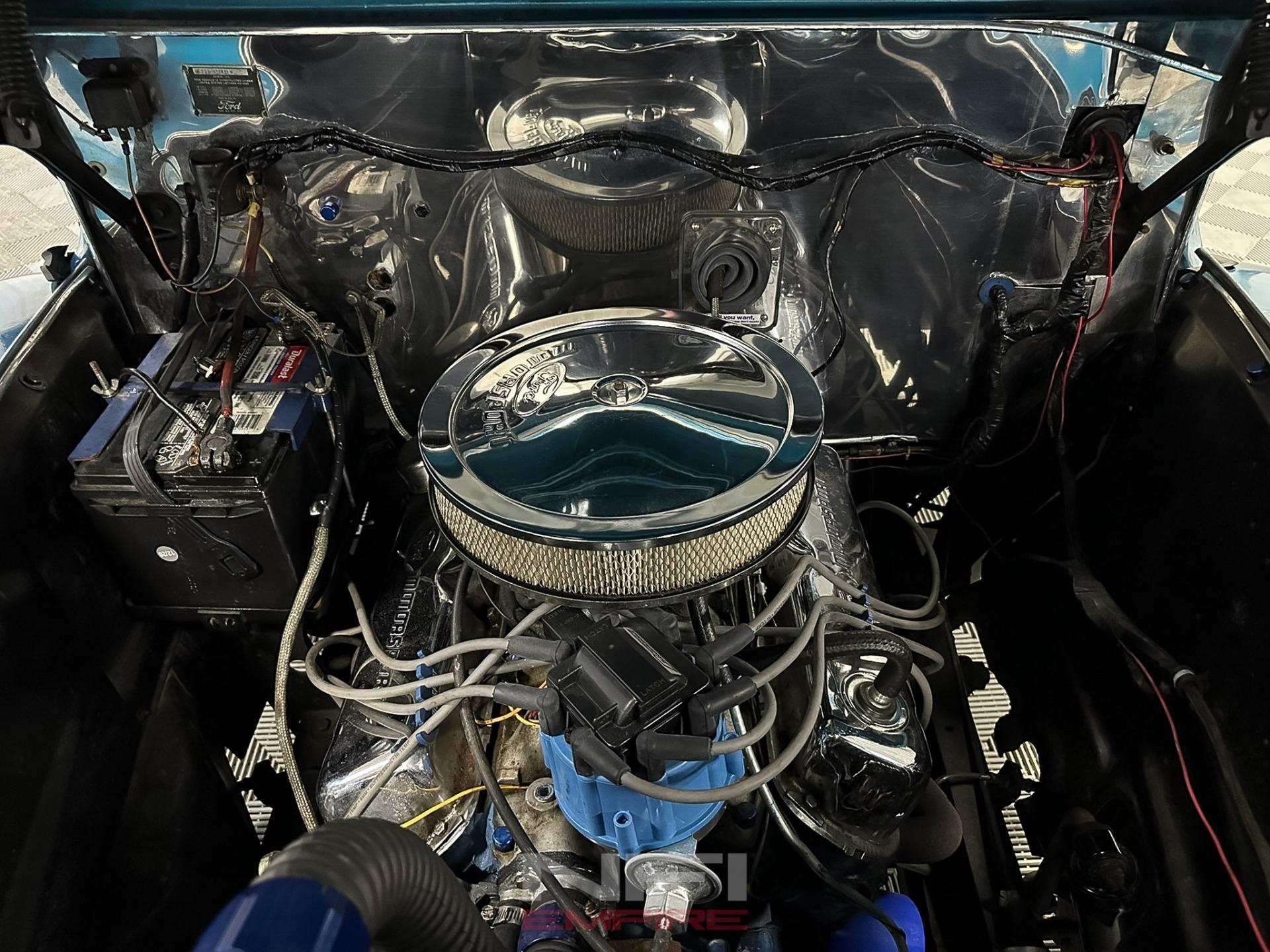 1951 Ford F2 Dump Truck