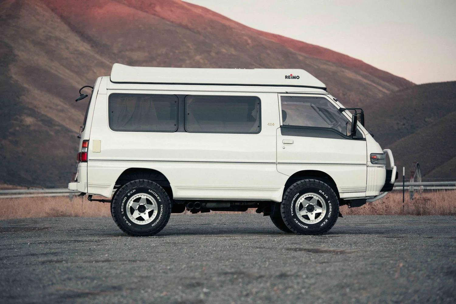 1993 Delica L300 Star Wagon Reimo