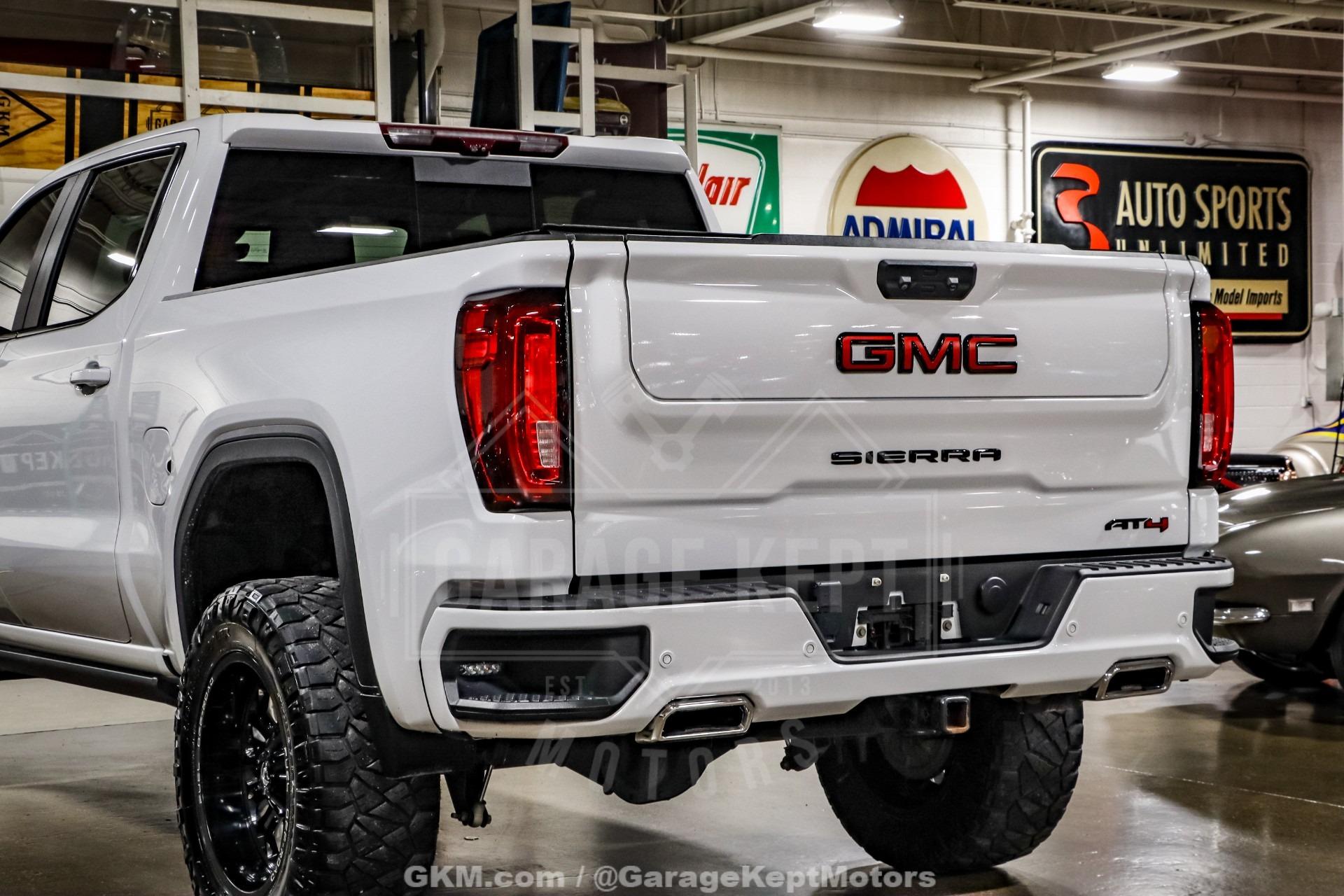 2023 GMC Sierra 1500 AT4