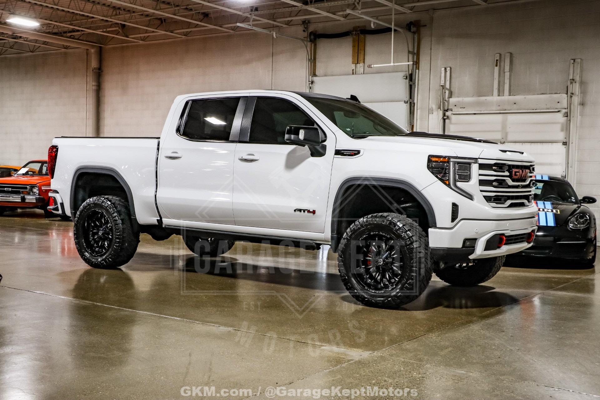 2023 GMC Sierra 1500 AT4