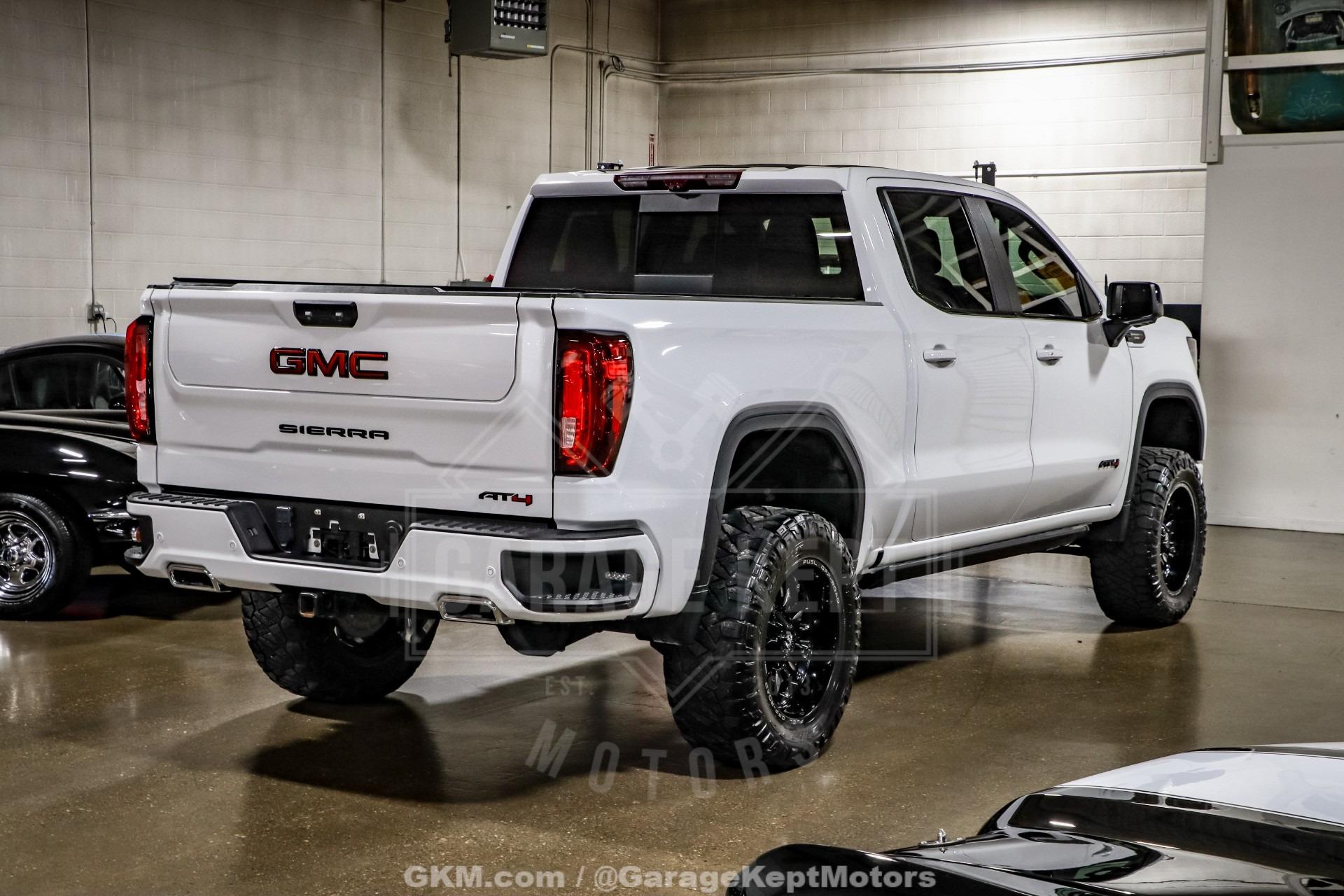 2023 GMC Sierra 1500 AT4