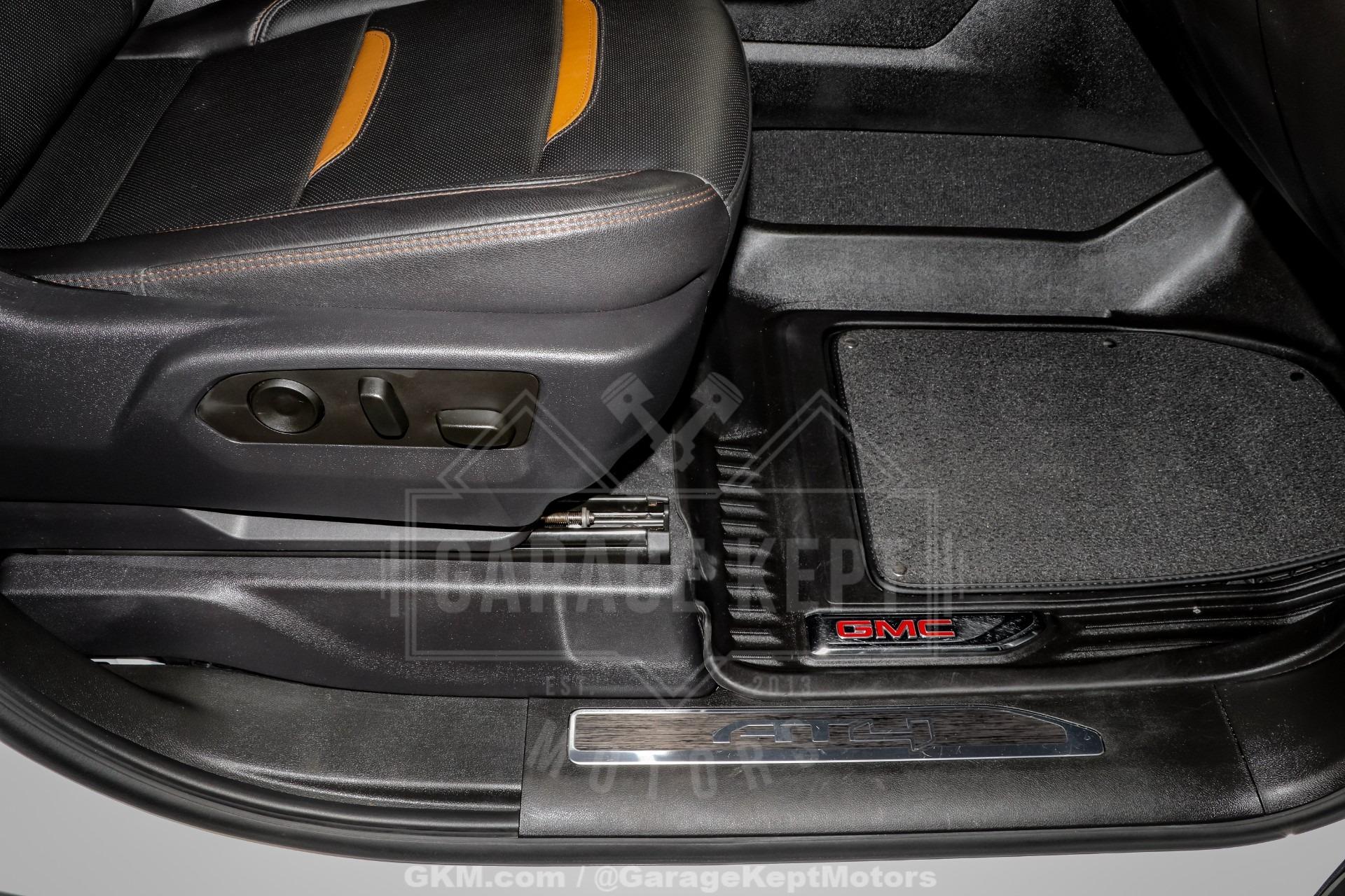 2023 GMC Sierra 1500 AT4