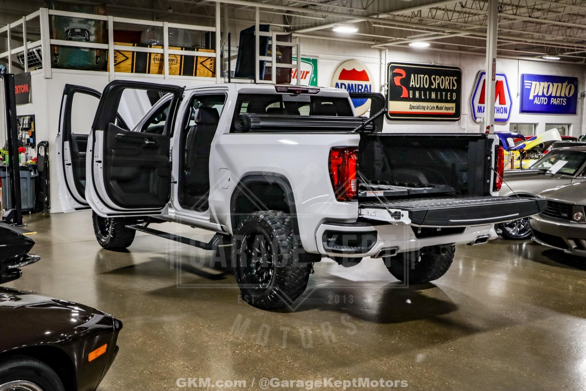 2023 GMC Sierra 1500 AT4