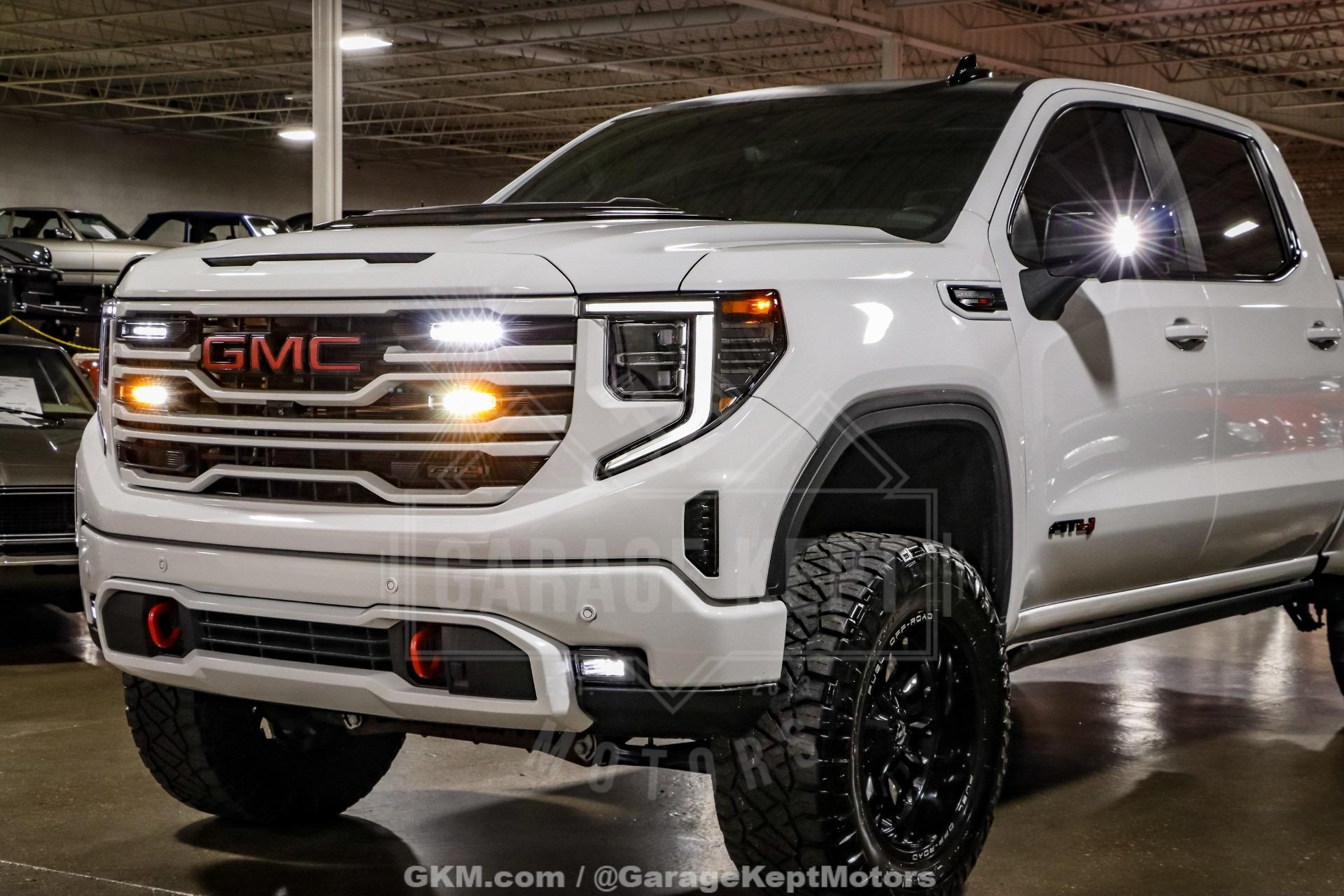 2023 GMC Sierra 1500 AT4