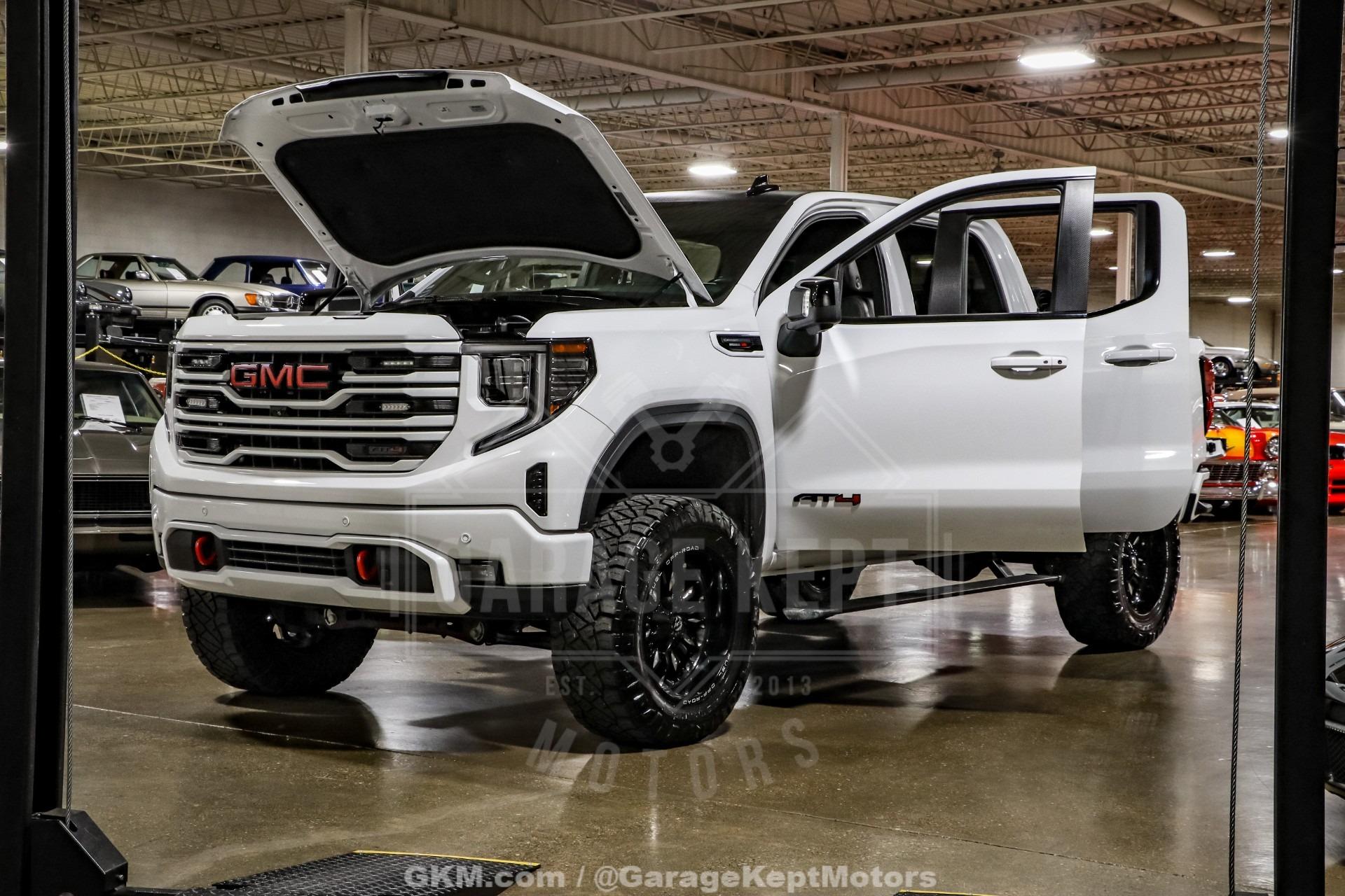 2023 GMC Sierra 1500 AT4