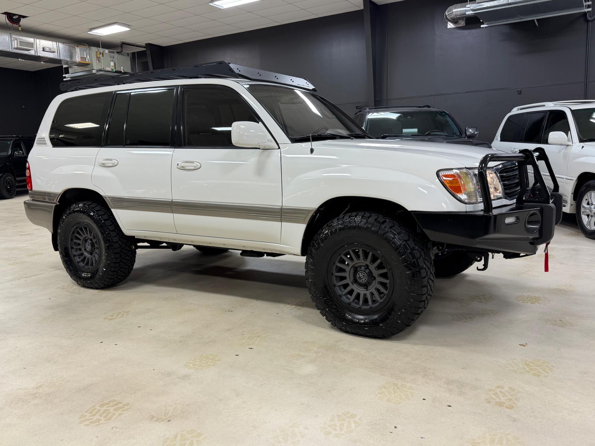 Modified 2000 Toyota Land Cruiser