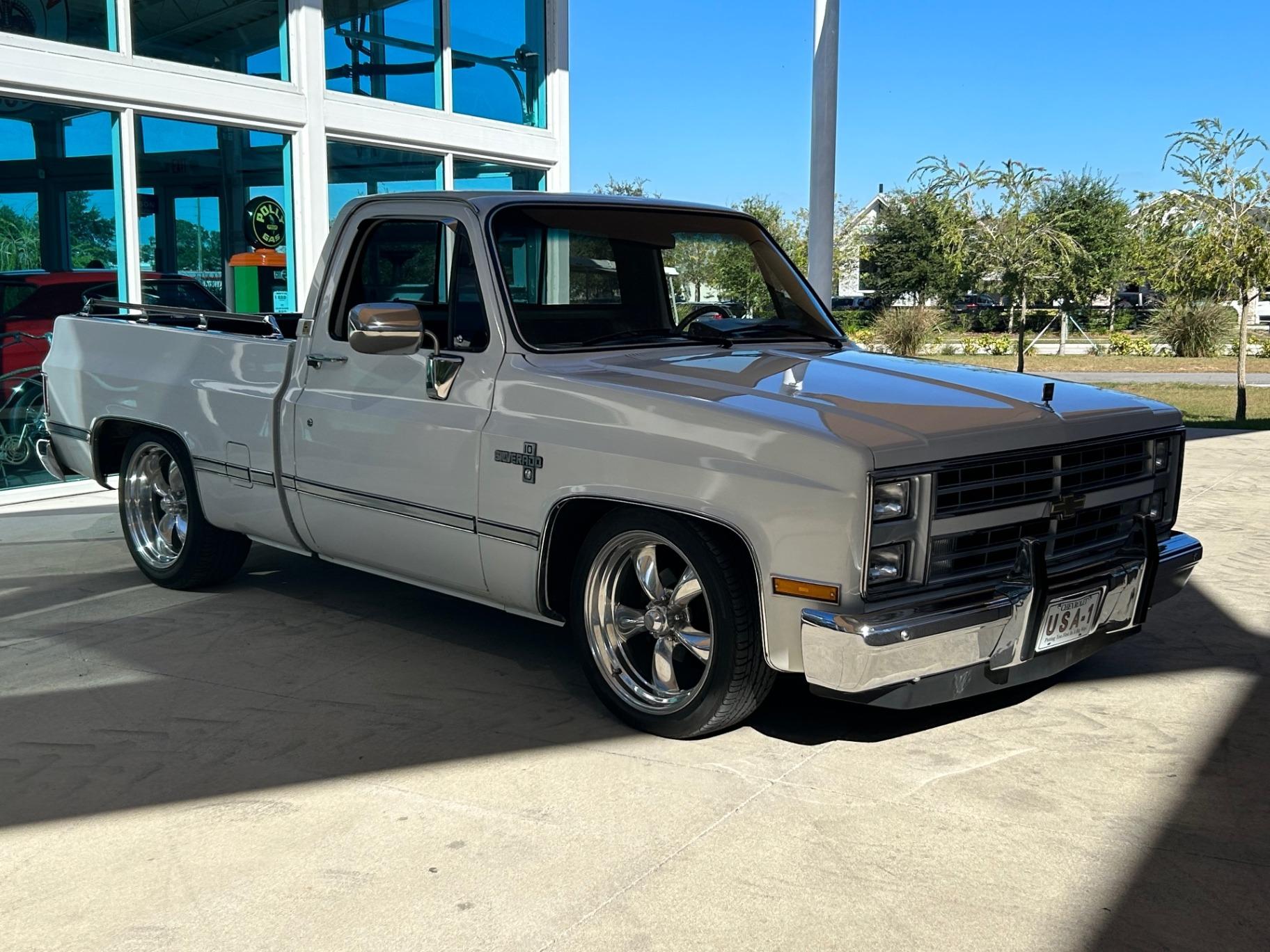 1987 Chevrolet Silverado - 3
