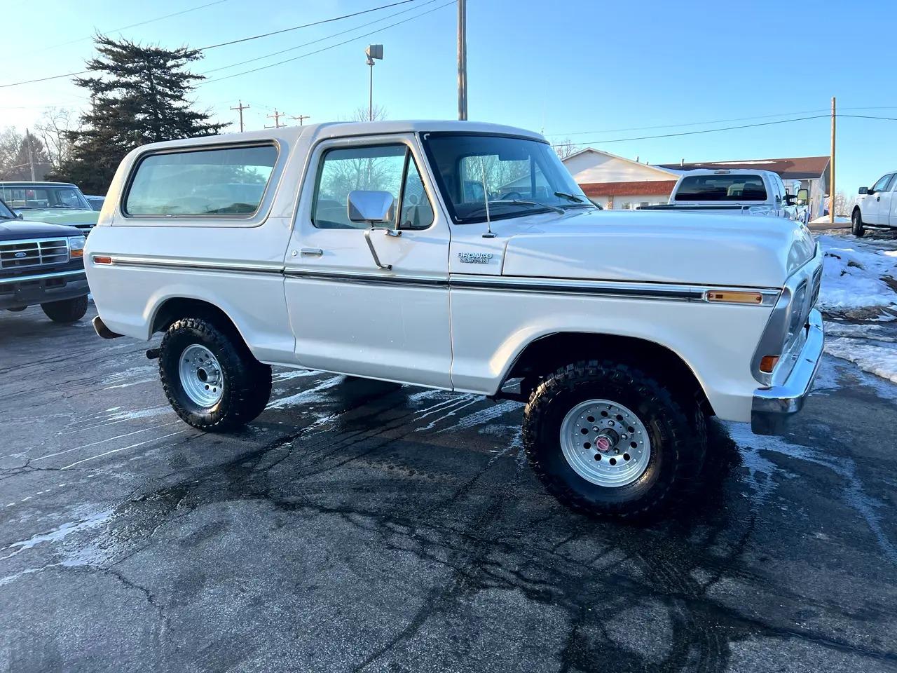 1979 Ford Bronco - 2