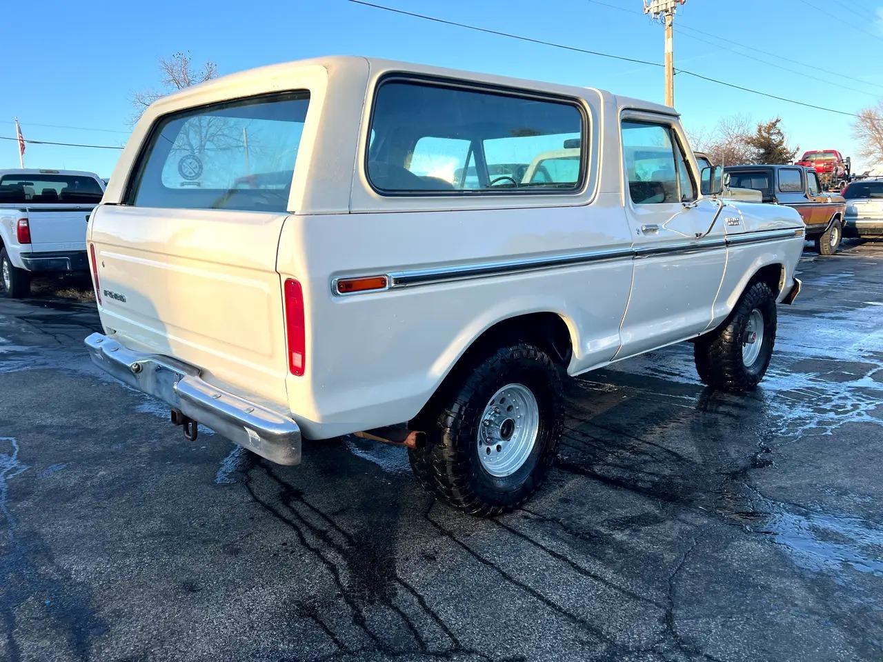 1979 Ford Bronco - 4
