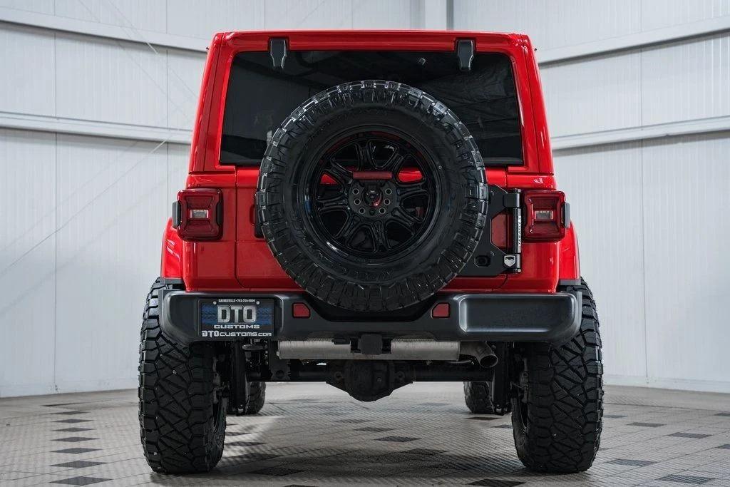 2024 Jeep Wrangler Sahara - 5
