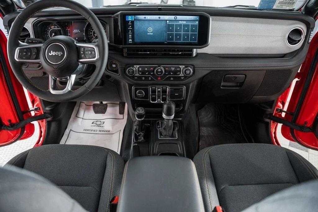 2024 Jeep Wrangler Sahara