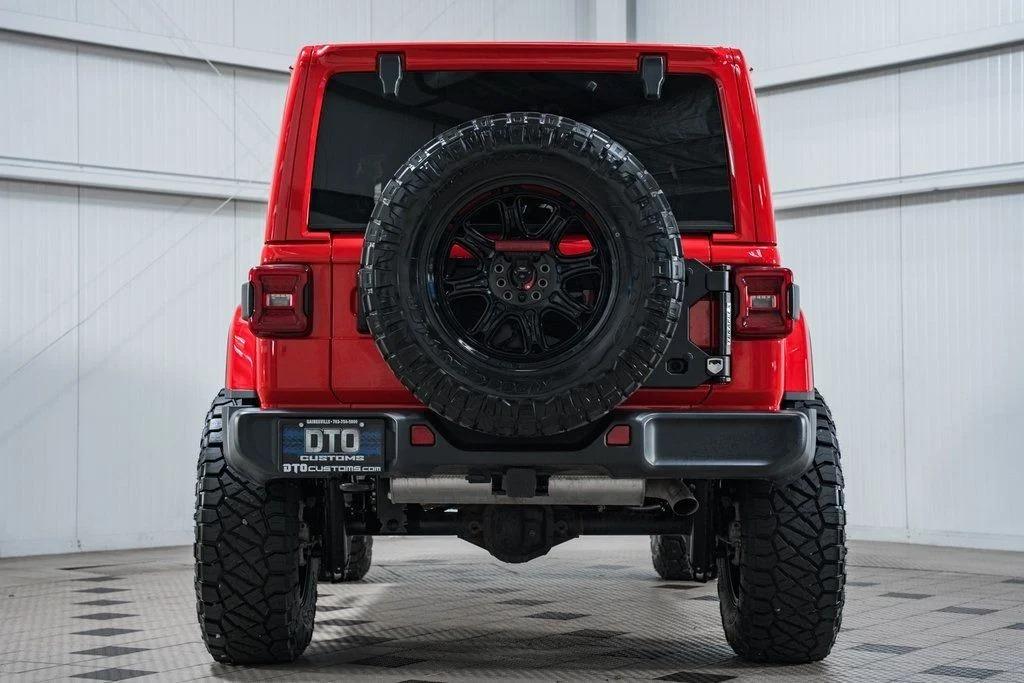 2024 Jeep Wrangler Sahara - 5