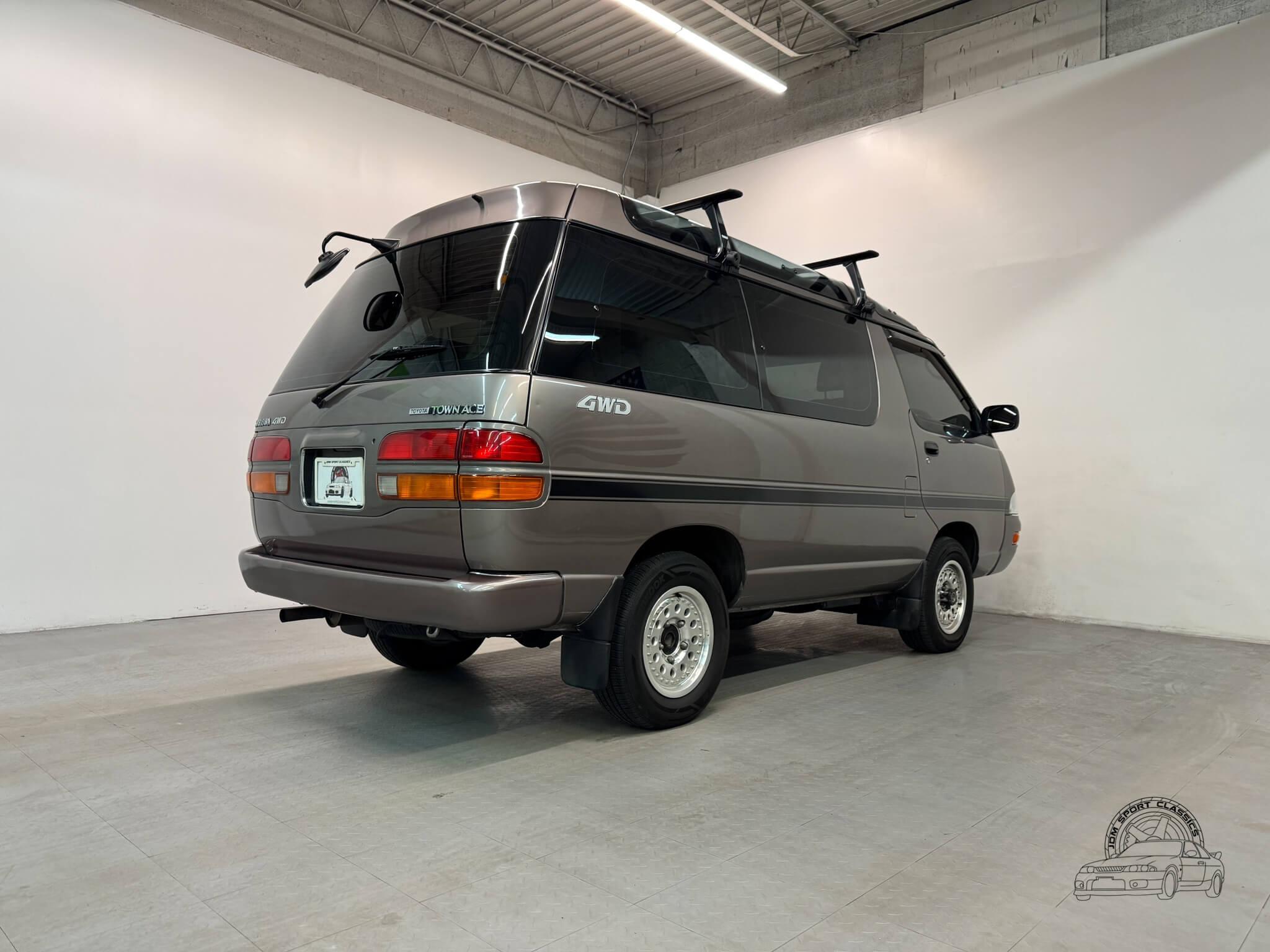 1994 Toyota TownAce Super Extra Skylite Roof