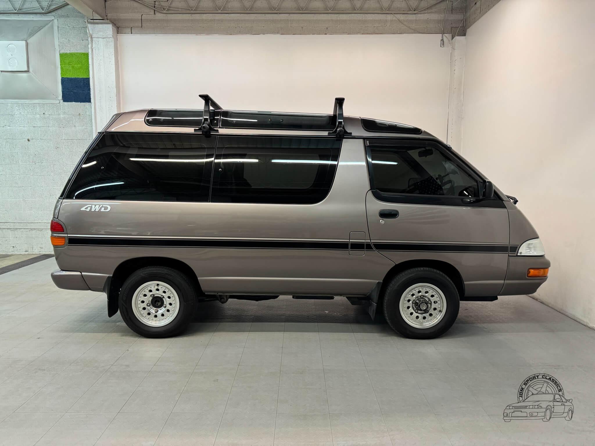 1994 Toyota TownAce Super Extra Skylite Roof - 2