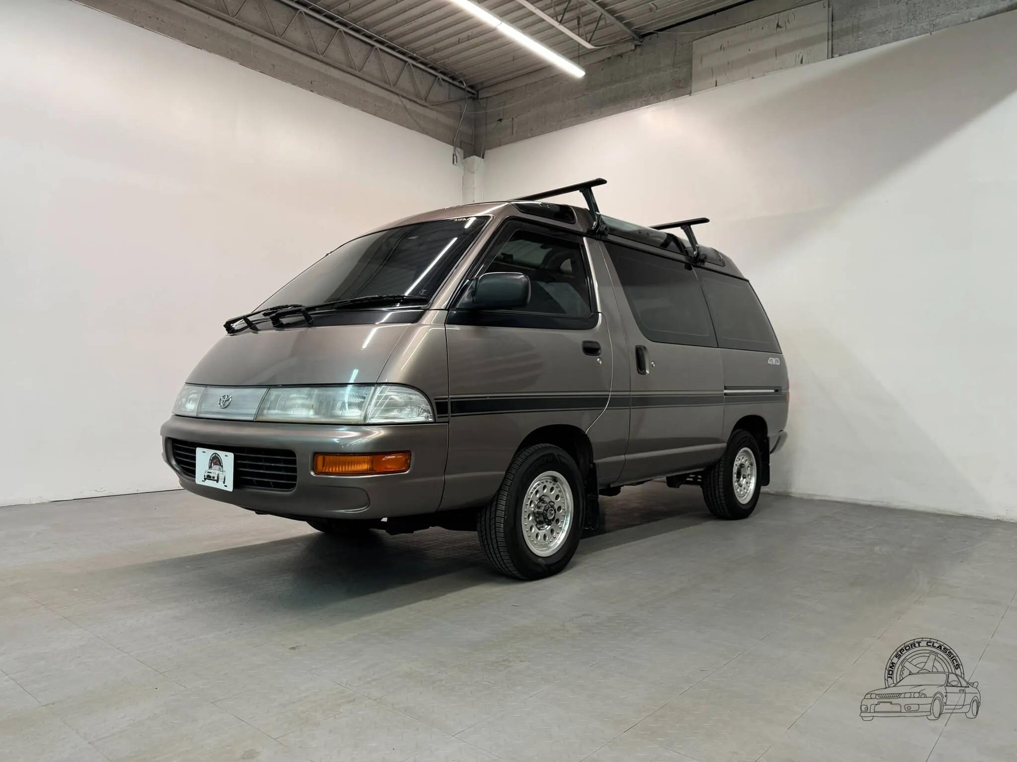 1994 Toyota TownAce Super Extra Skylite Roof - 3