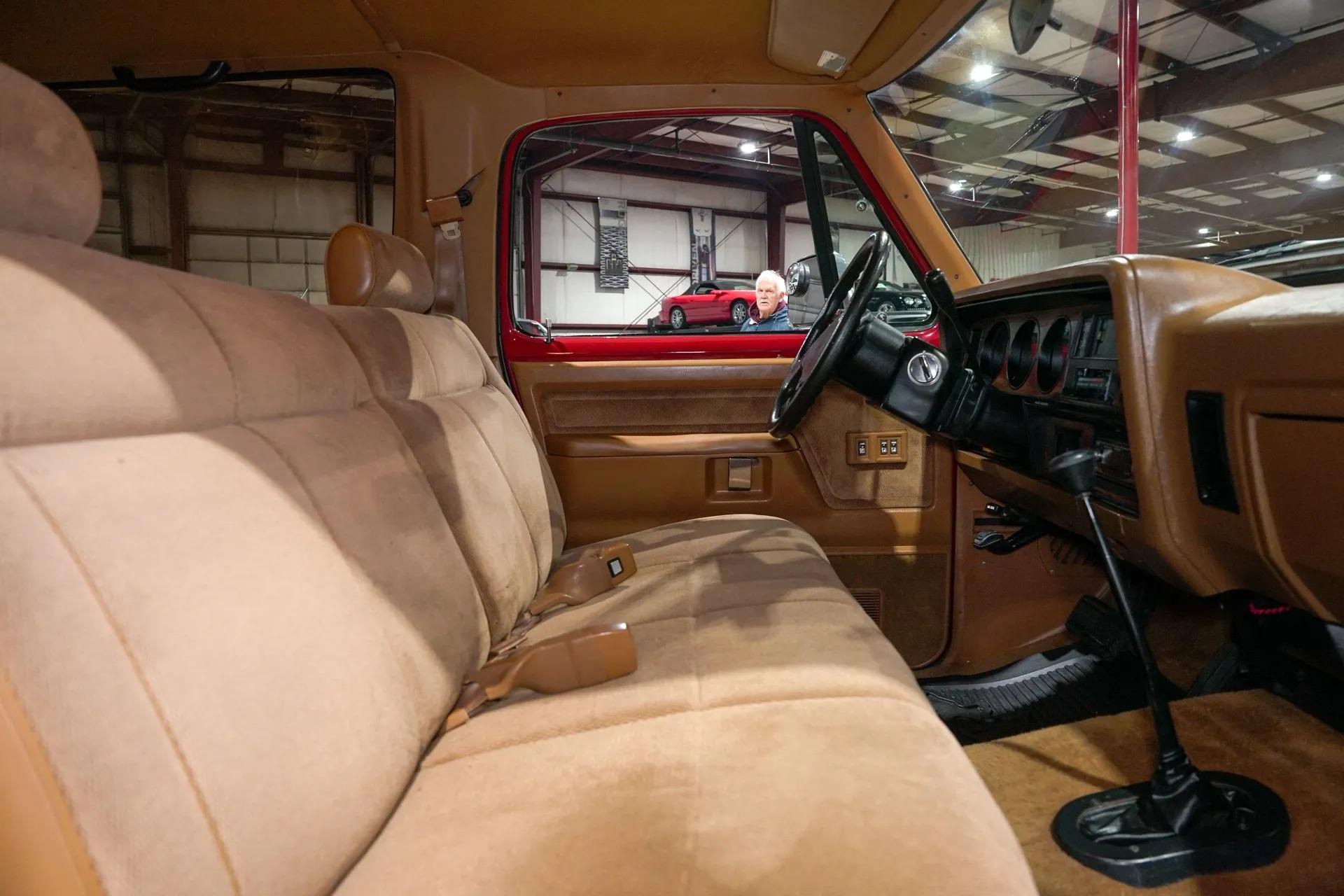 1992 Dodge Ramcharger 150 LE Canyon Sport