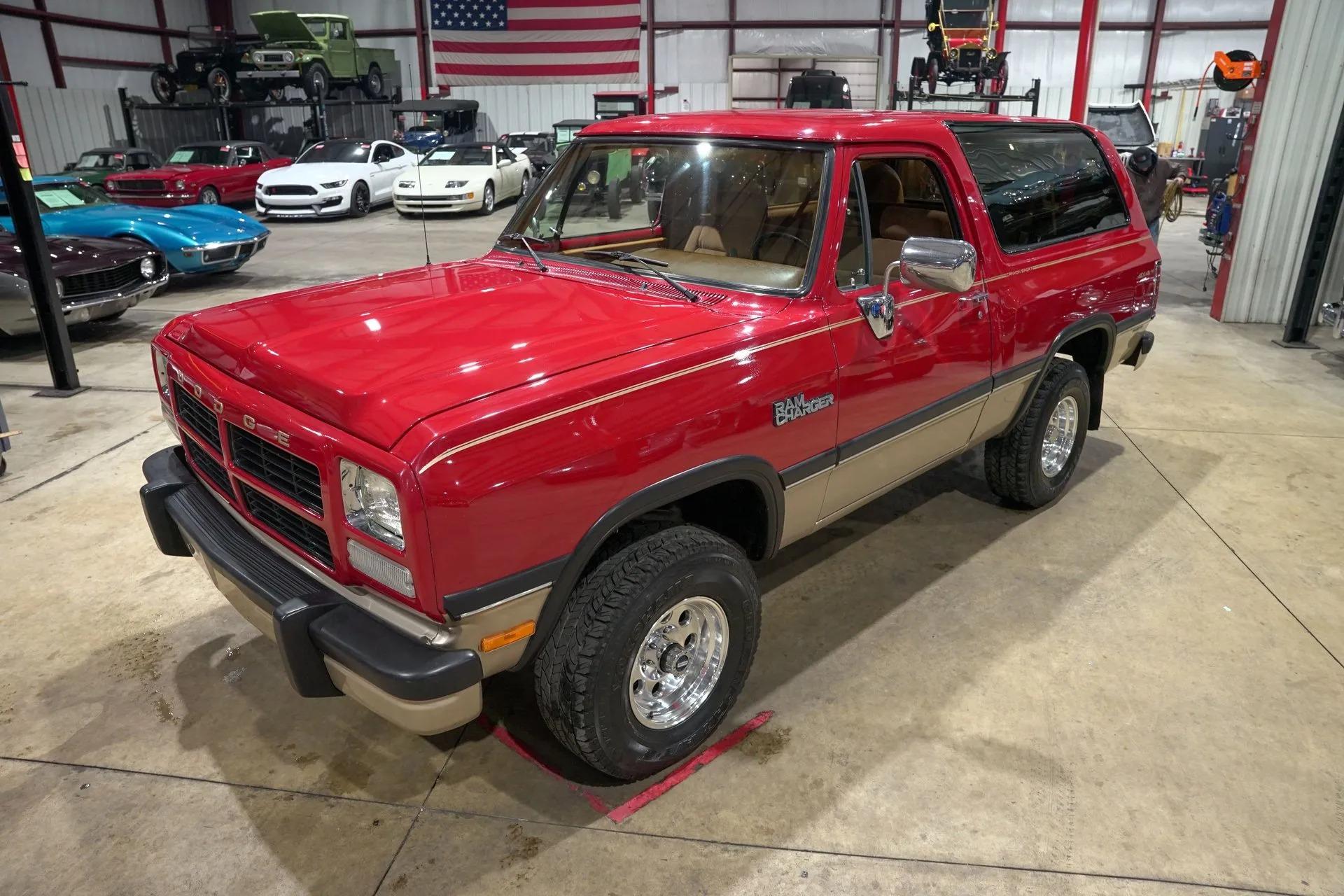 1992 Dodge Ramcharger 150 LE Canyon Sport - 3