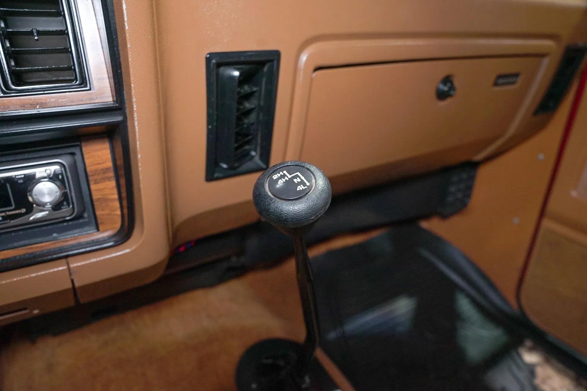 1992 Dodge Ramcharger 150 LE Canyon Sport