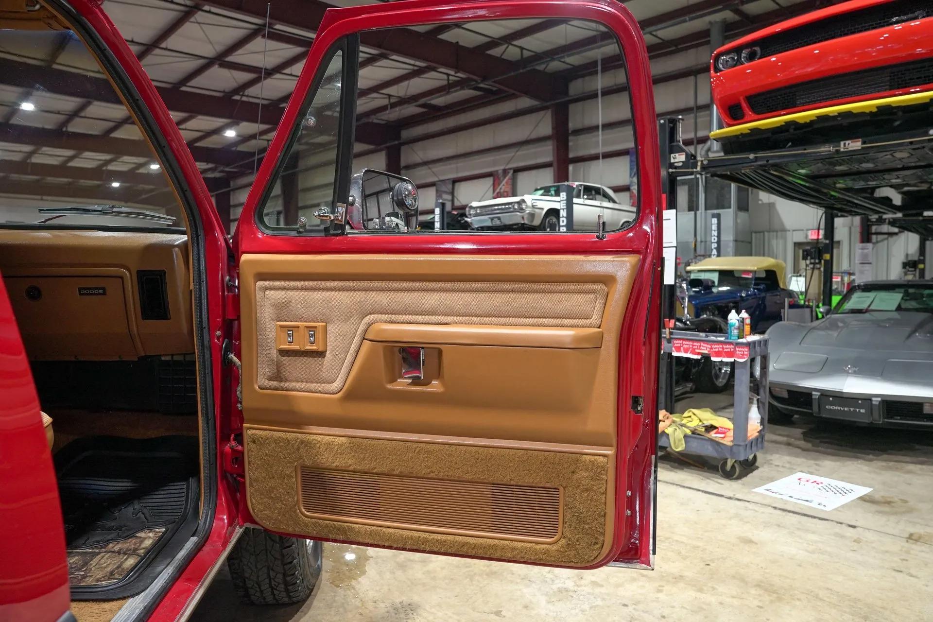 1992 Dodge Ramcharger 150 LE Canyon Sport