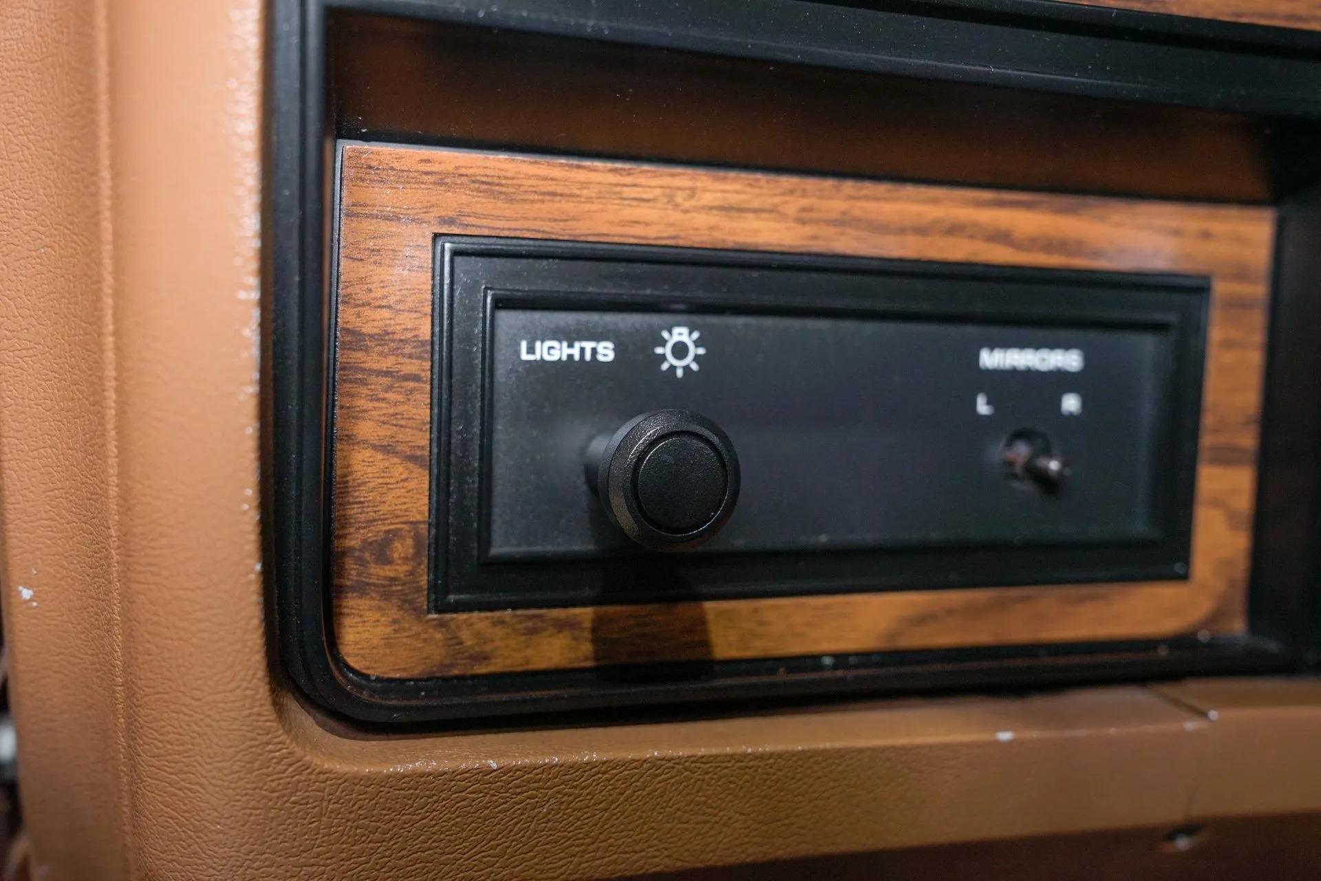 1992 Dodge Ramcharger 150 LE Canyon Sport