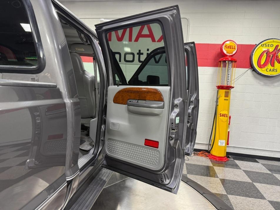 2002 Ford F-250 Lariat