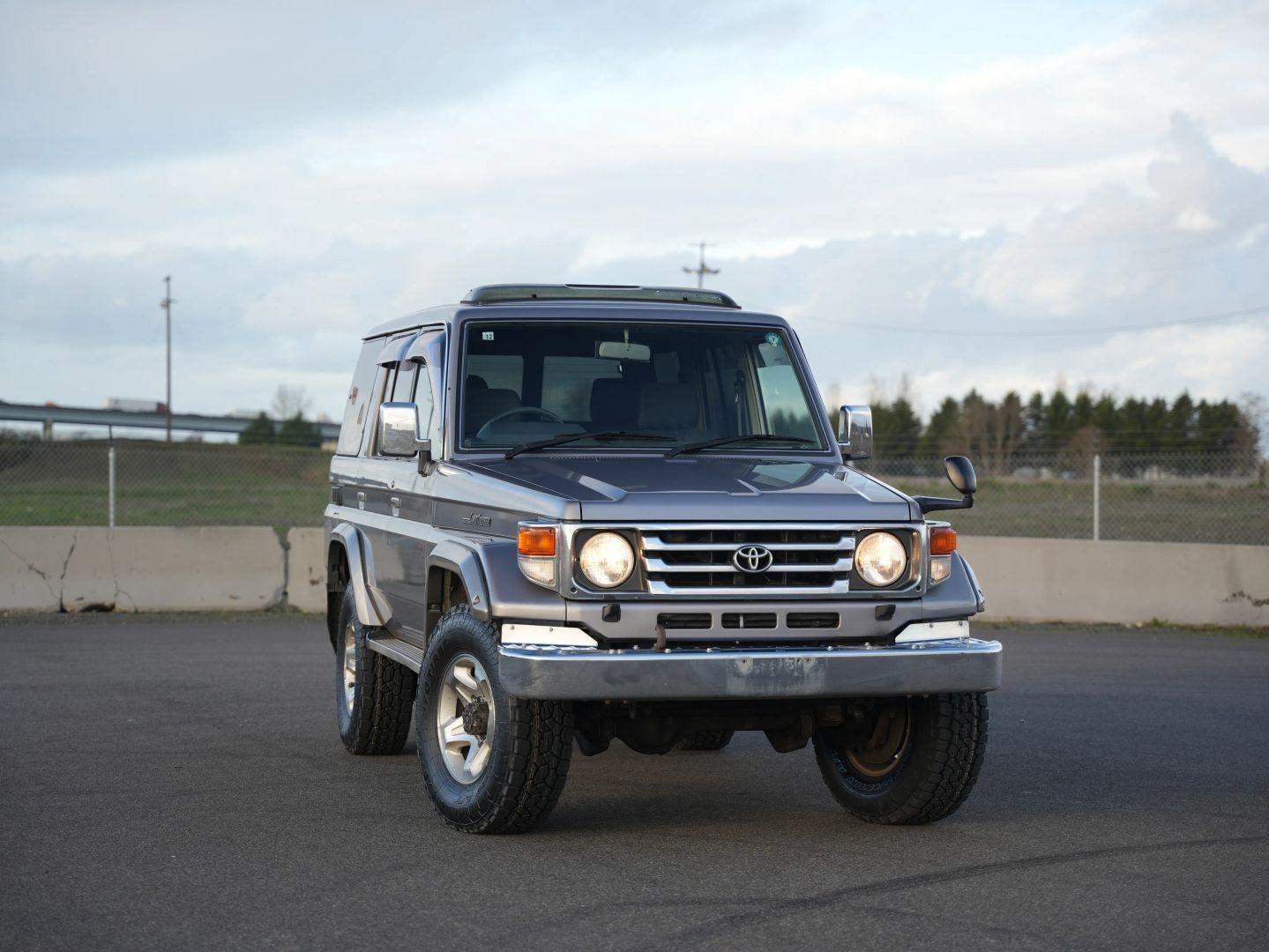 2000 Toyota Land Cruiser ZX