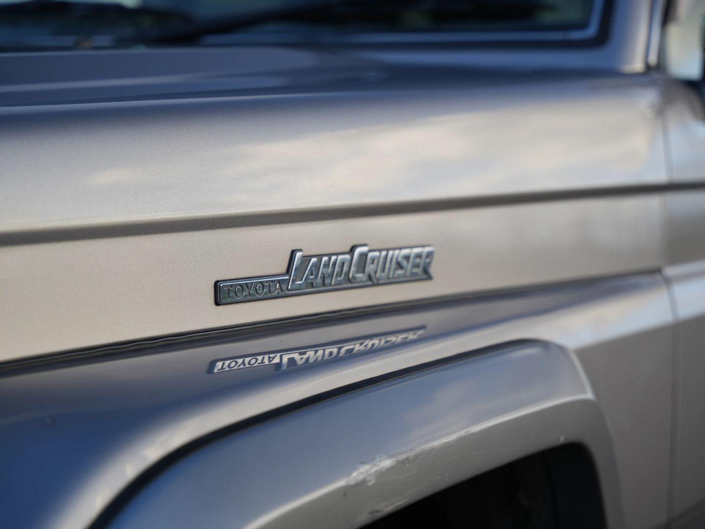 2000 Toyota Land Cruiser ZX