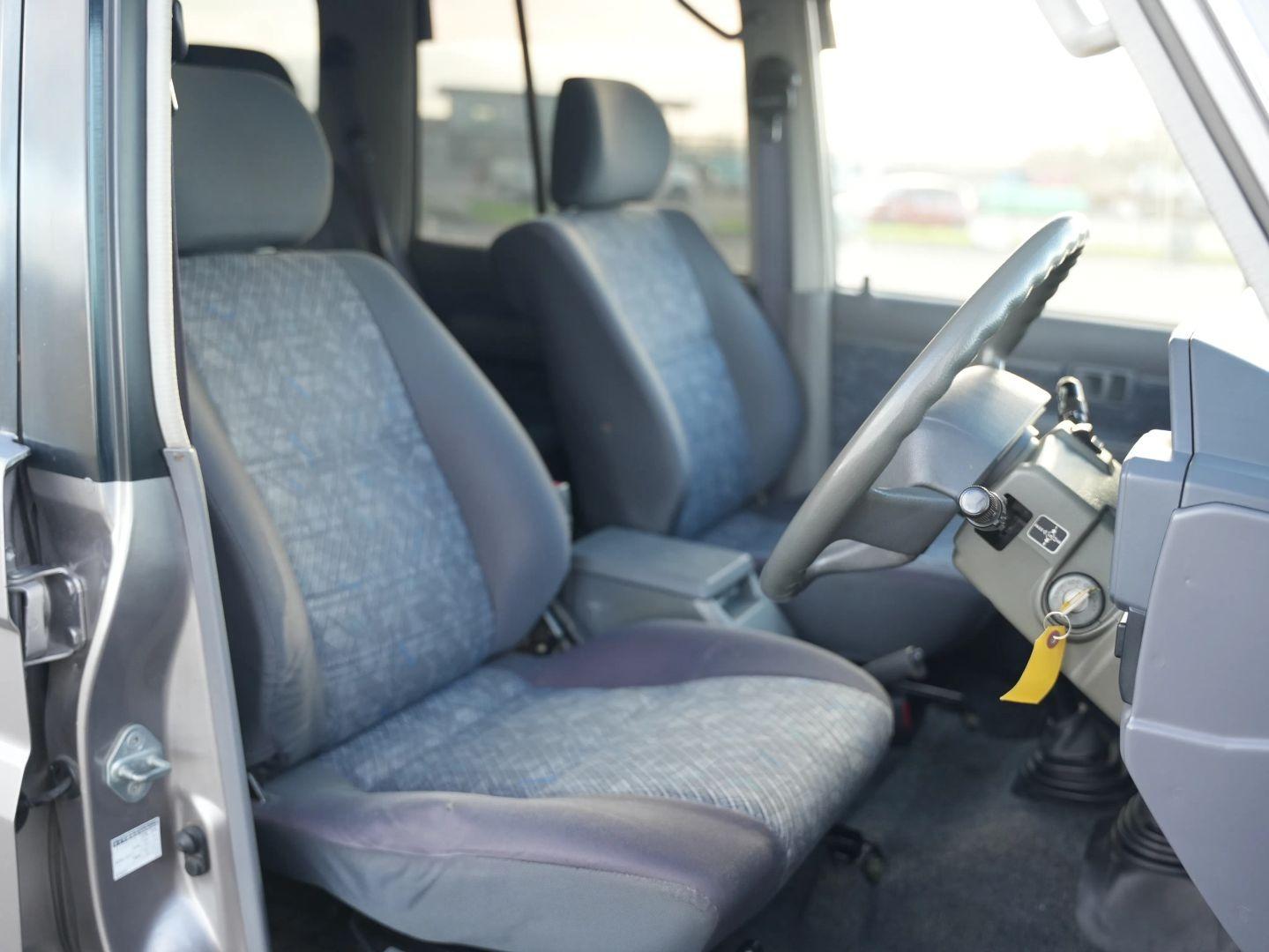 2000 Toyota Land Cruiser ZX